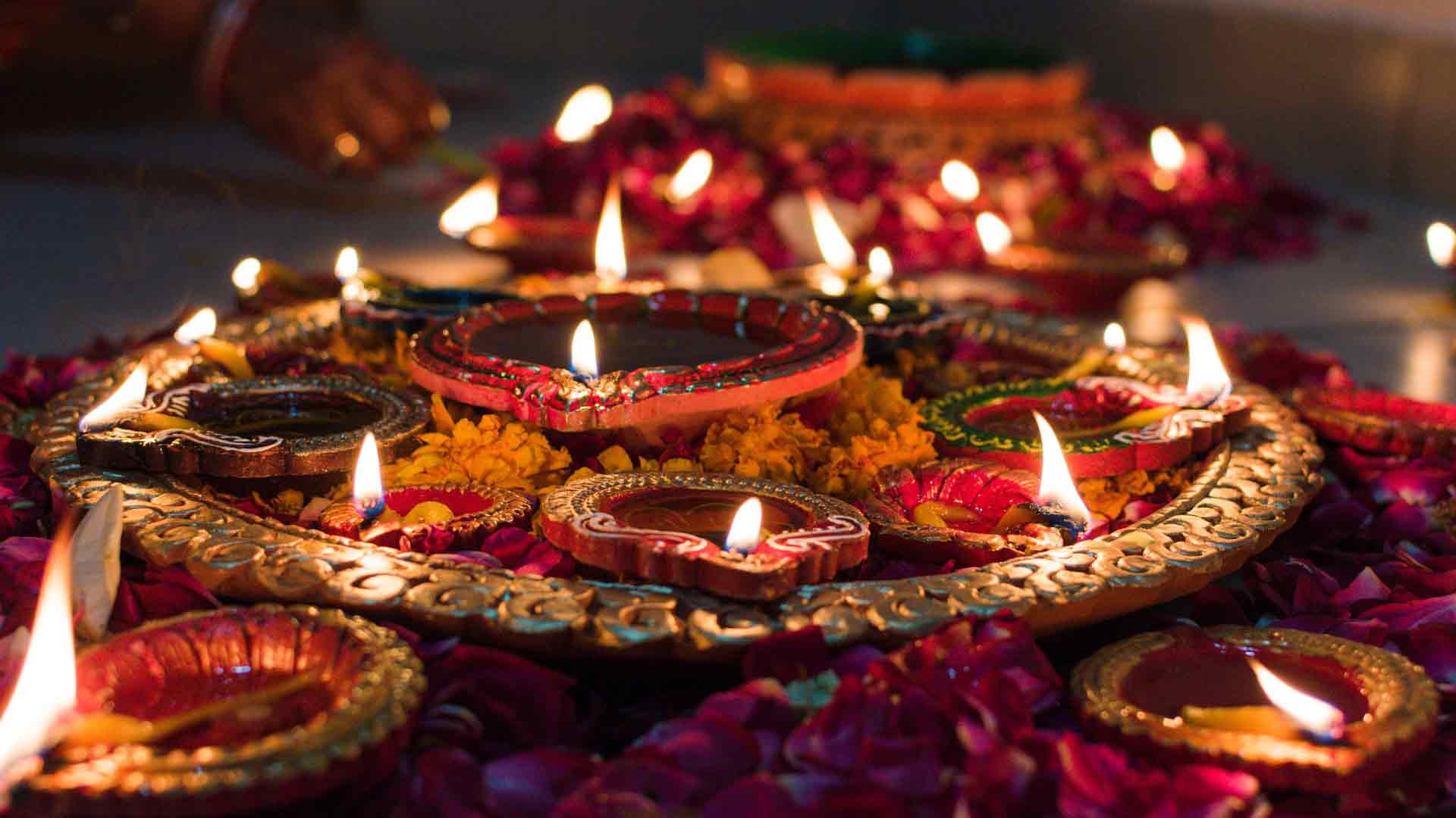 Top 10 Best Gifts you can give your Friends this Diwali