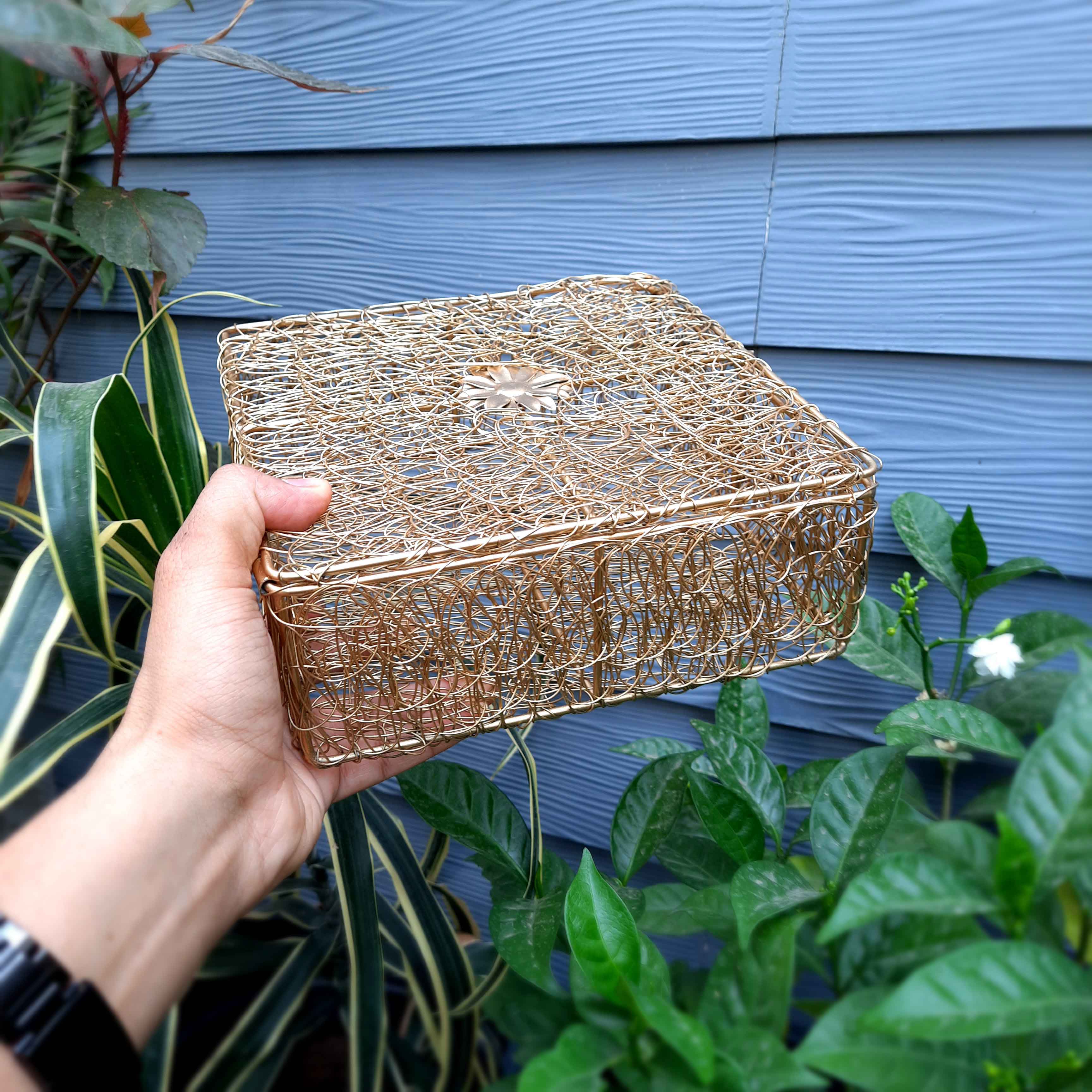 Mesh Wire Box With Lid | Multipurpose Golden Box - For Home Decor, Wedding Gift, Shagun Basket - 9 Inch Apkamart