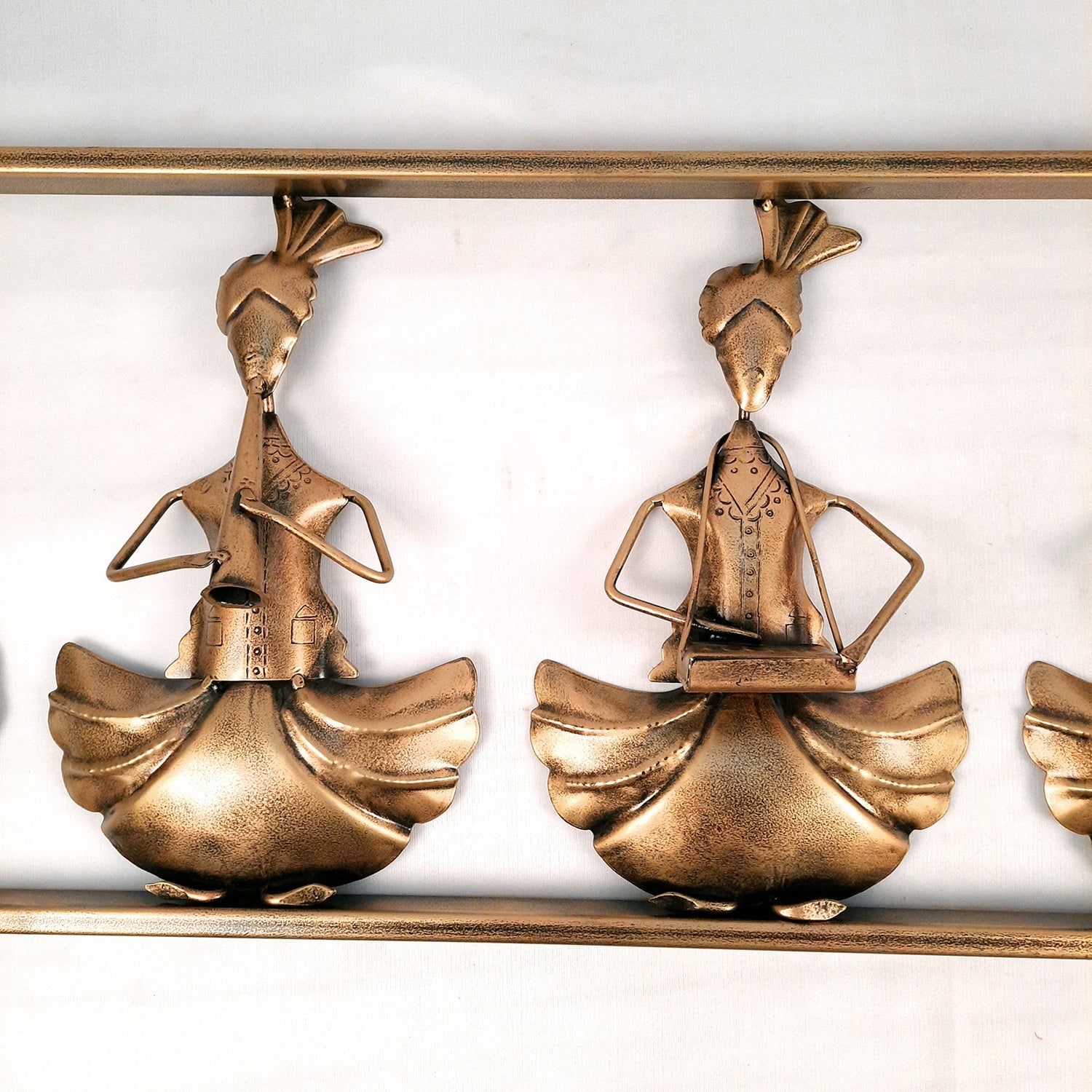 Wall Showpiece | Wall Art Decor Pagdi Musician - 42 Inch-Apkamart