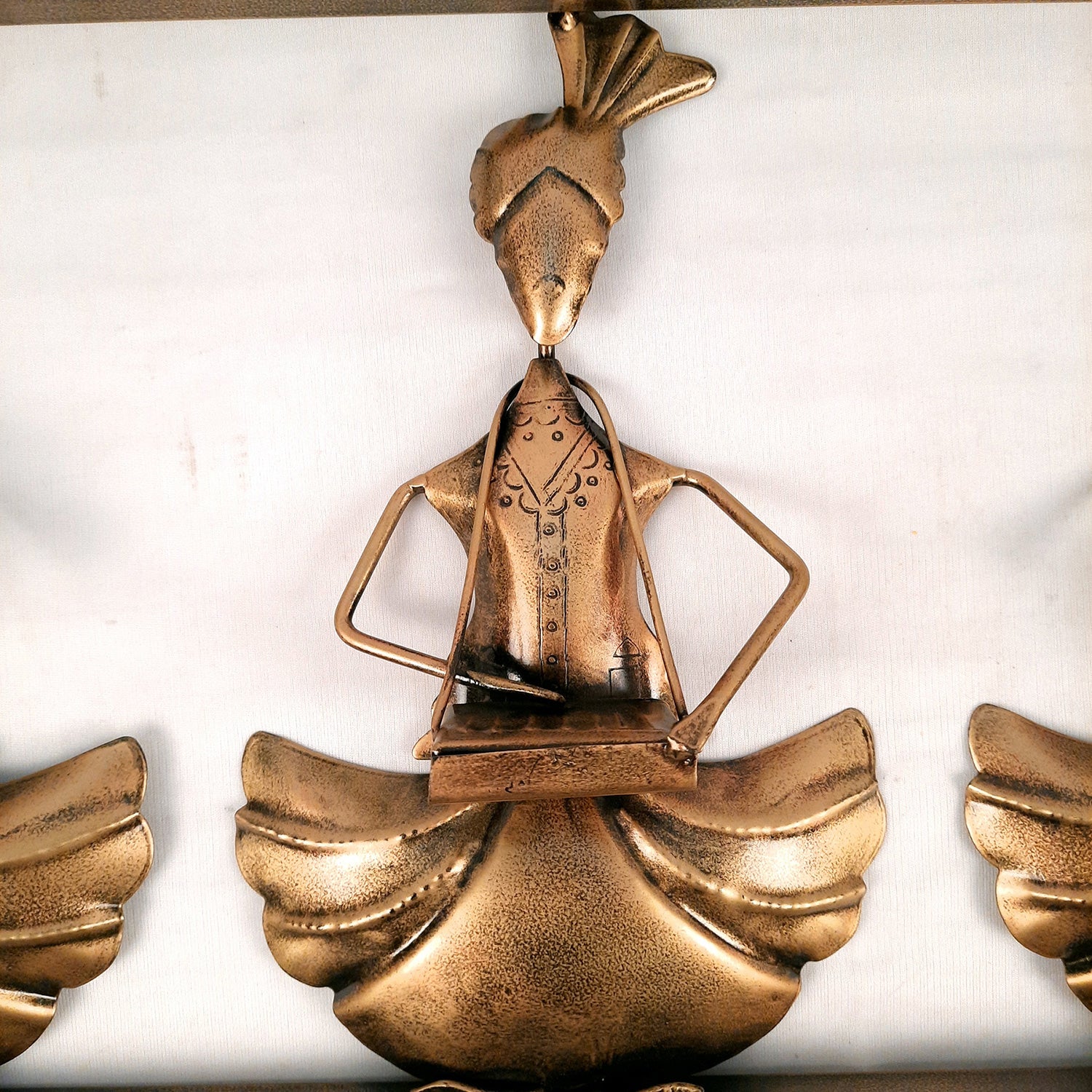 Wall Showpiece | Wall Art Decor Pagdi Musician - 42 Inch-Apkamart