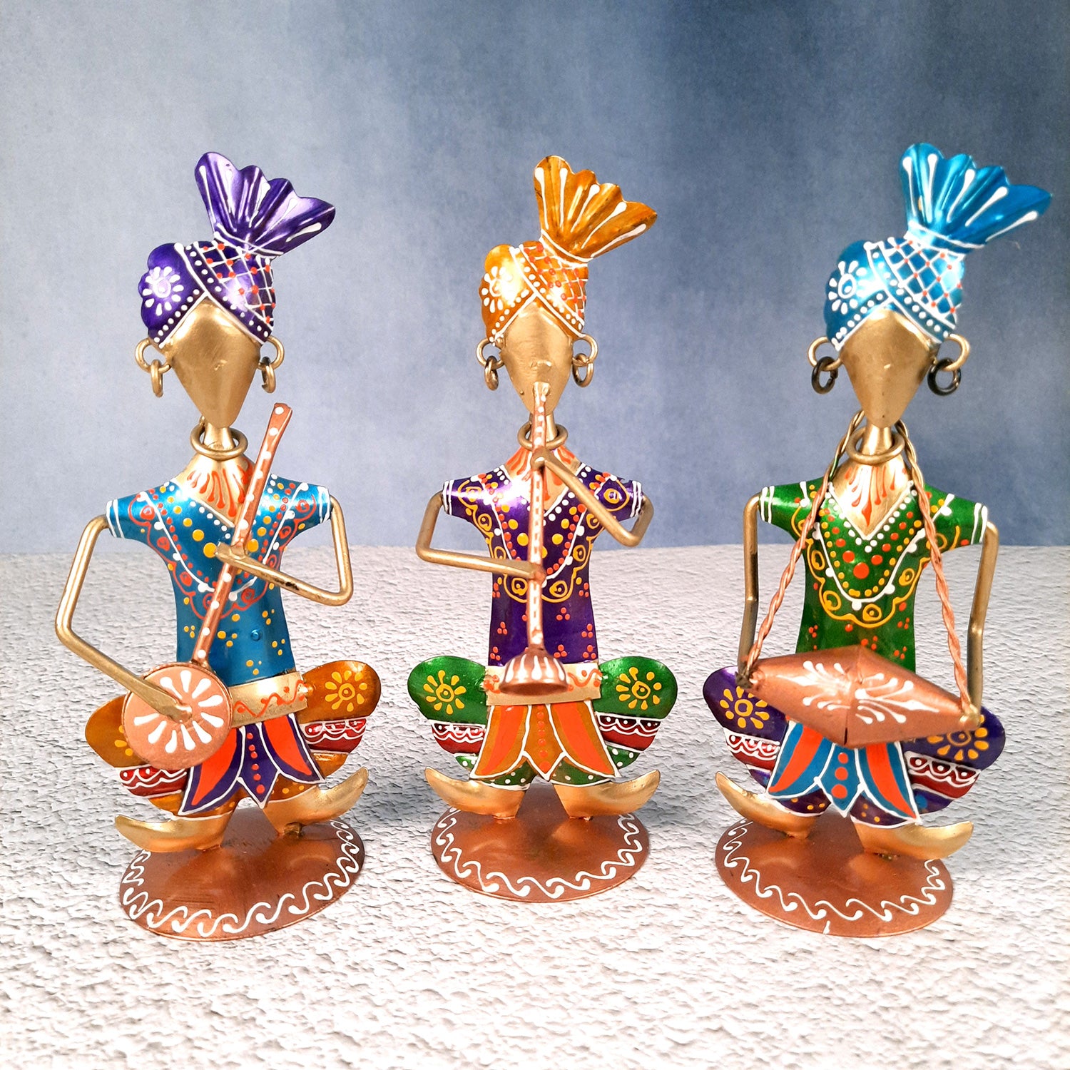 Pagdi Musician Human Figurines Showpiece - for Side Table Decoration - 8 inch-Apkamart #color_Golden