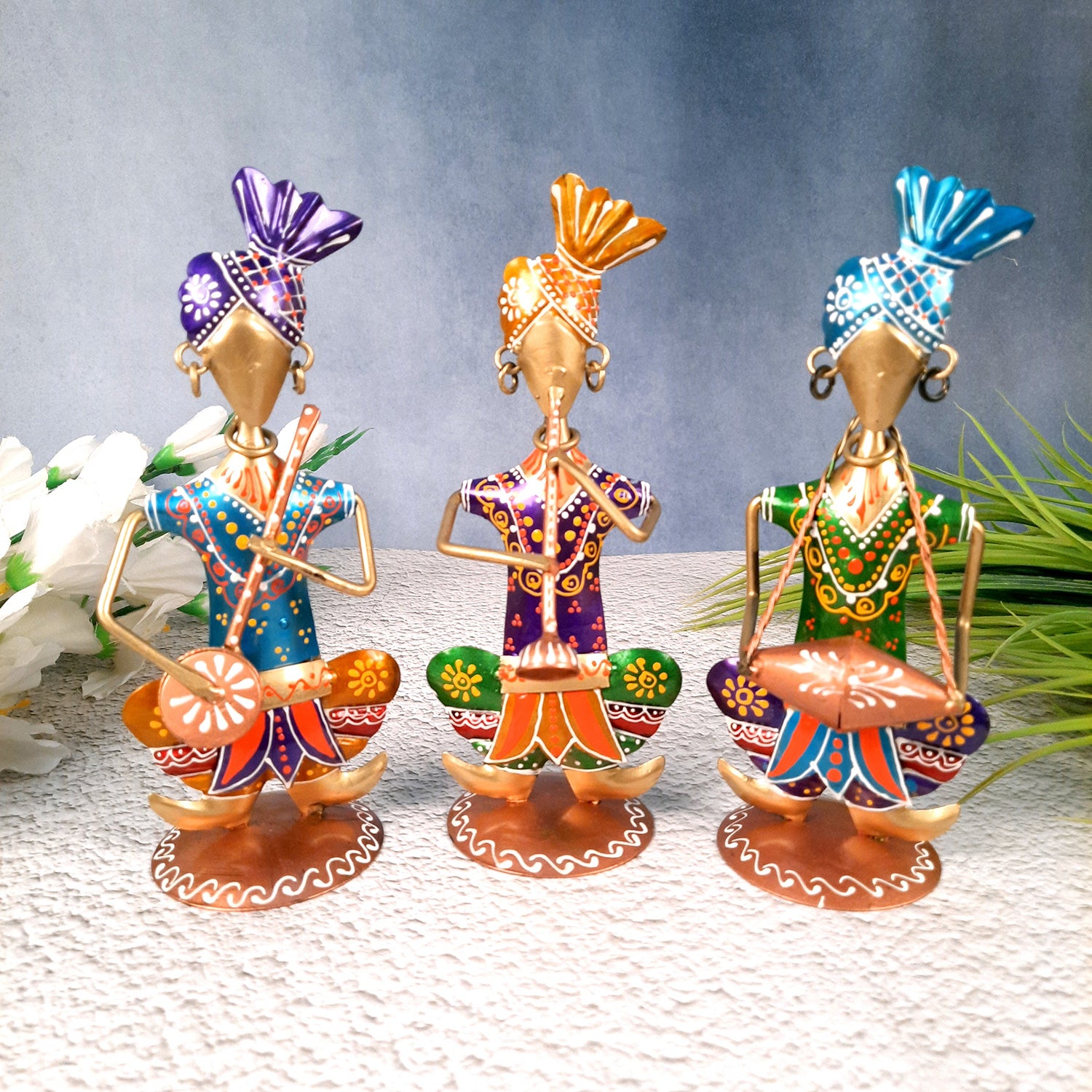 Pagdi Musician Human Figurines Showpiece - for Side Table Decoration - 8 inch-Apkamart #color_Golden