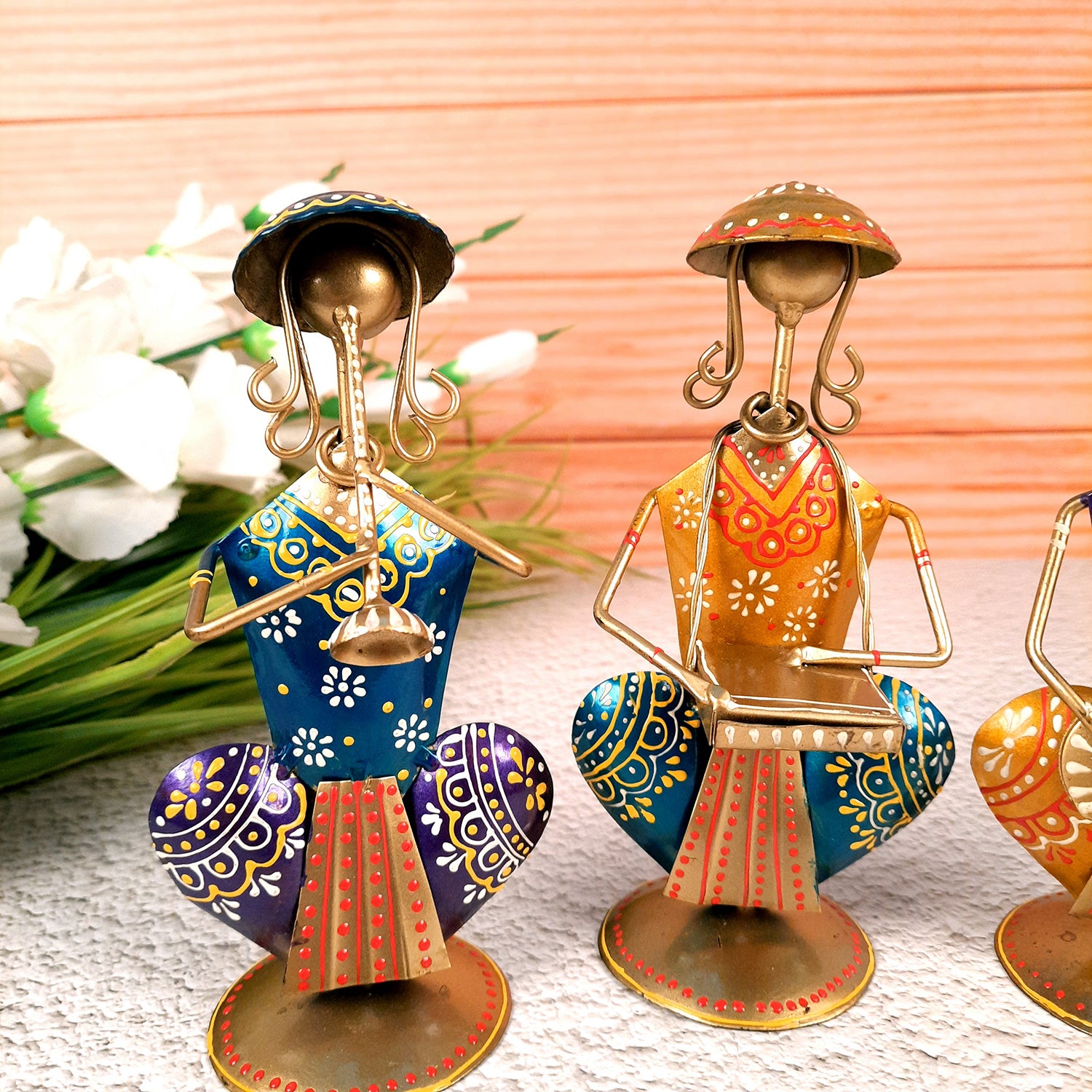Decorative Musician-Human Figurines Table Decor - 9 Inch (Set of 3)-Apkamart #color_Golden