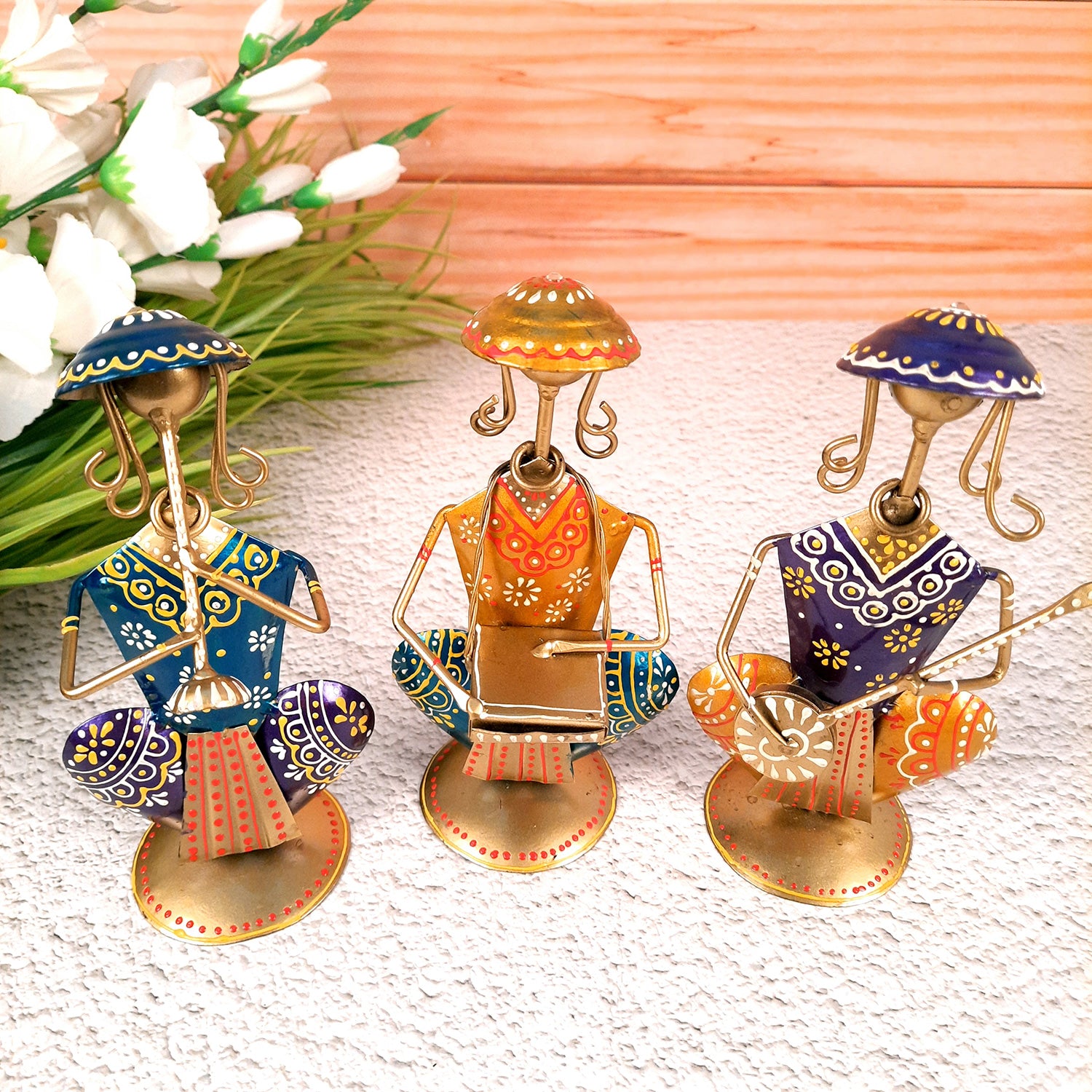 Decorative Musician-Human Figurines Table Decor - 9 Inch (Set of 3)-Apkamart #color_Golden