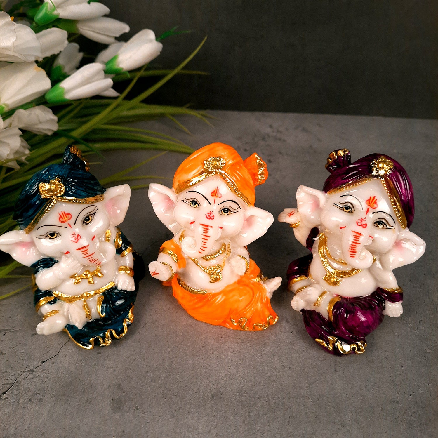 Ganpati Idol | Ganesha for Car Dashboard - 4 inch (Set of 3)- Apkamart