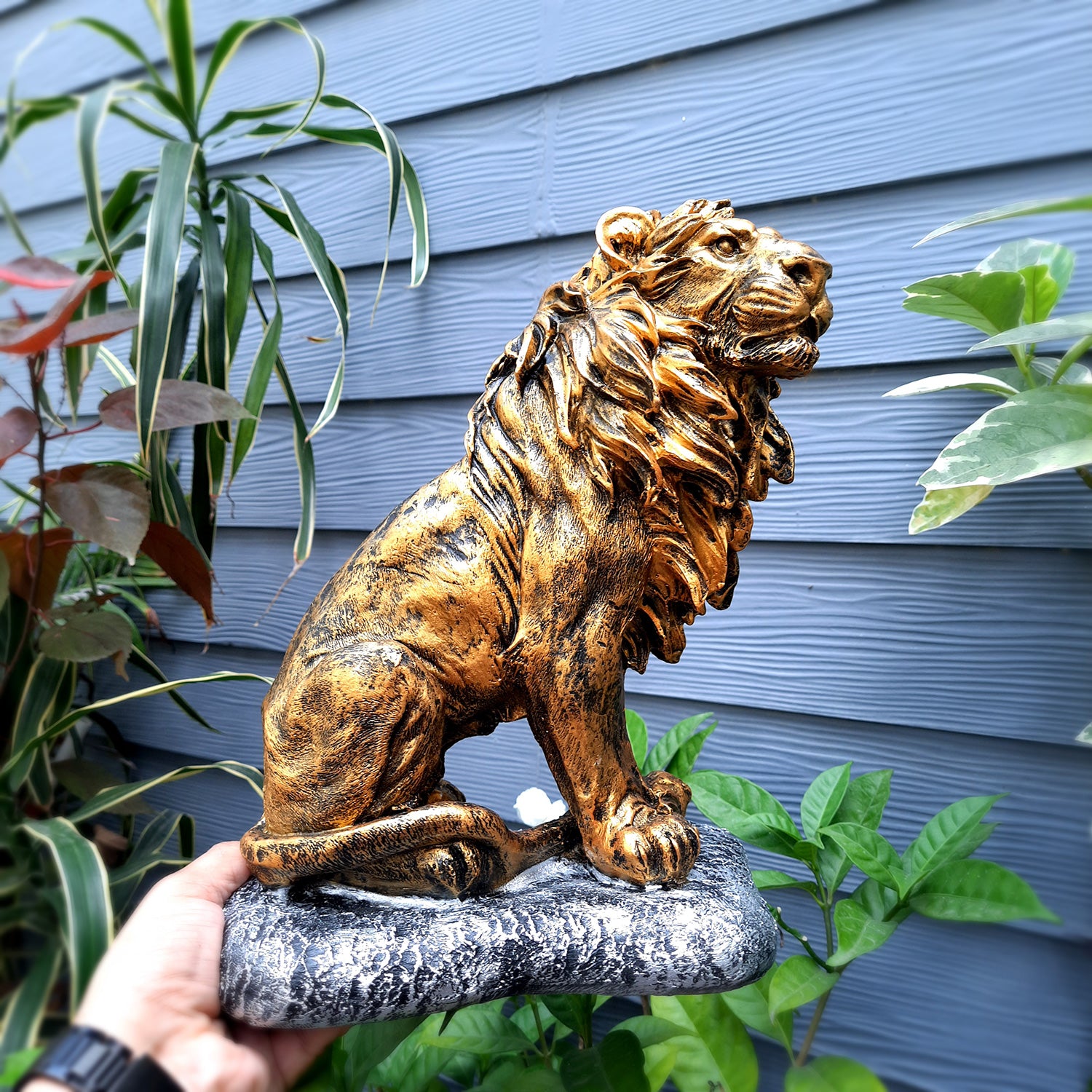 Lion Showpiece - Decorative Showpiece for Table & Office Decor - 12 Inches- Apkamart