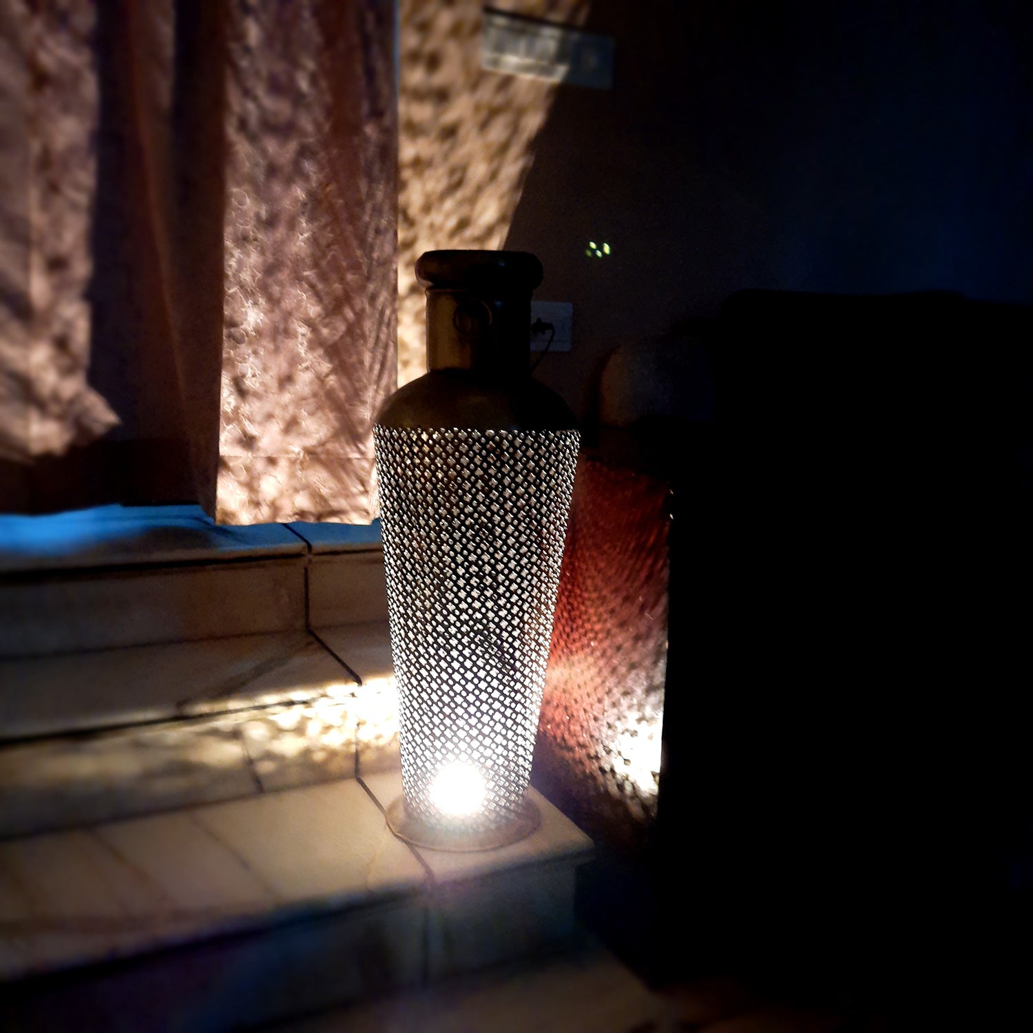 Vintage Vase With LED Light | Antique Vase Showpiece - for Living Room, Home, Corner Decor & Gift - 28 Inch - Apkamart