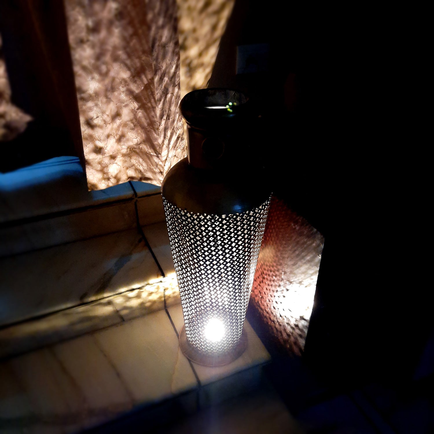 Vintage Vase With LED Light | Antique Vase Showpiece - for Living Room, Home, Corner Decor & Gift - 28 Inch - Apkamart