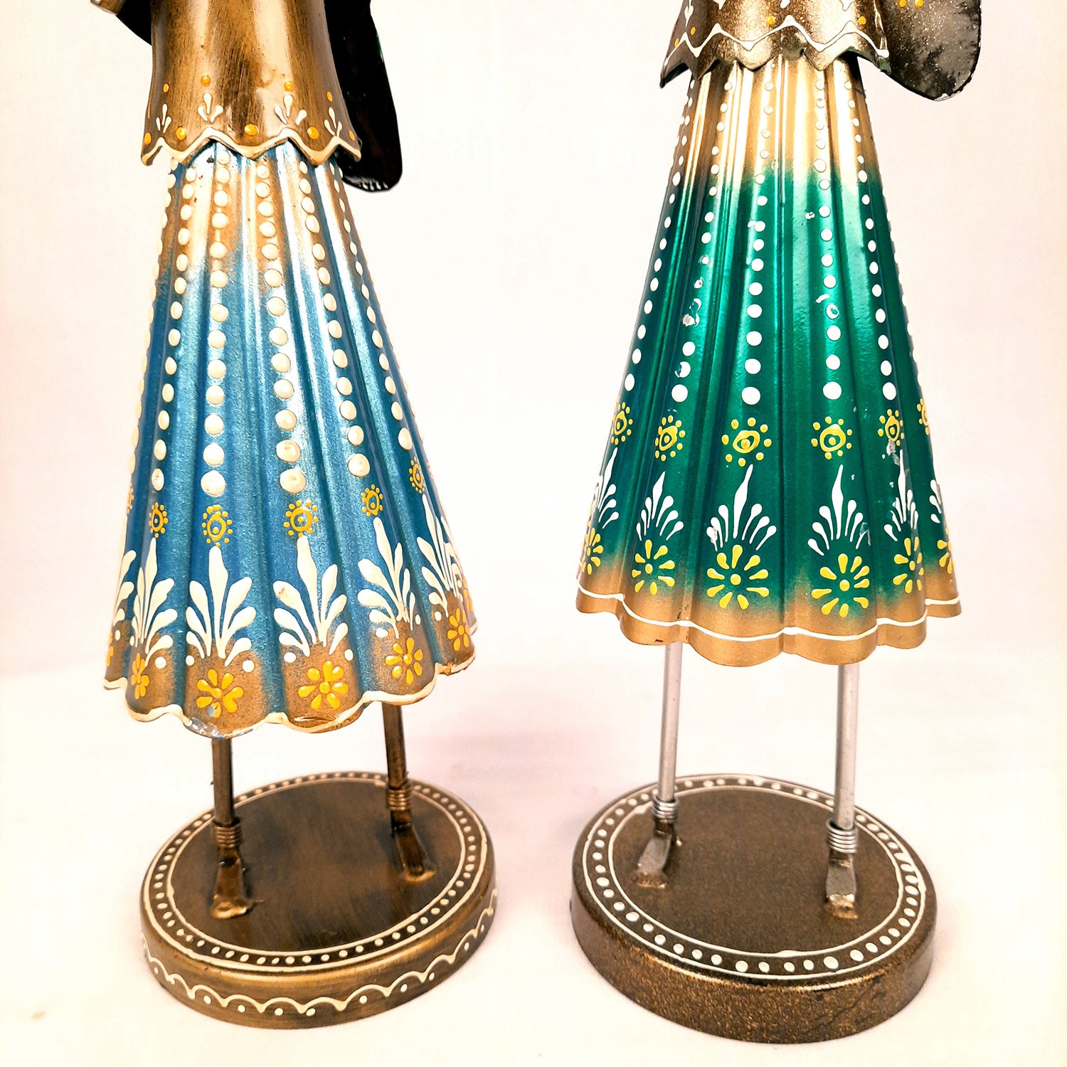 Showpiece Village Worker Ladies | Artifacts for Home, Table, Living Room, TV Unit & Bedroom Decor | Decorative Show piece for Office Desk & Gifts - 15 Inch (Set of 2) - Apkamart