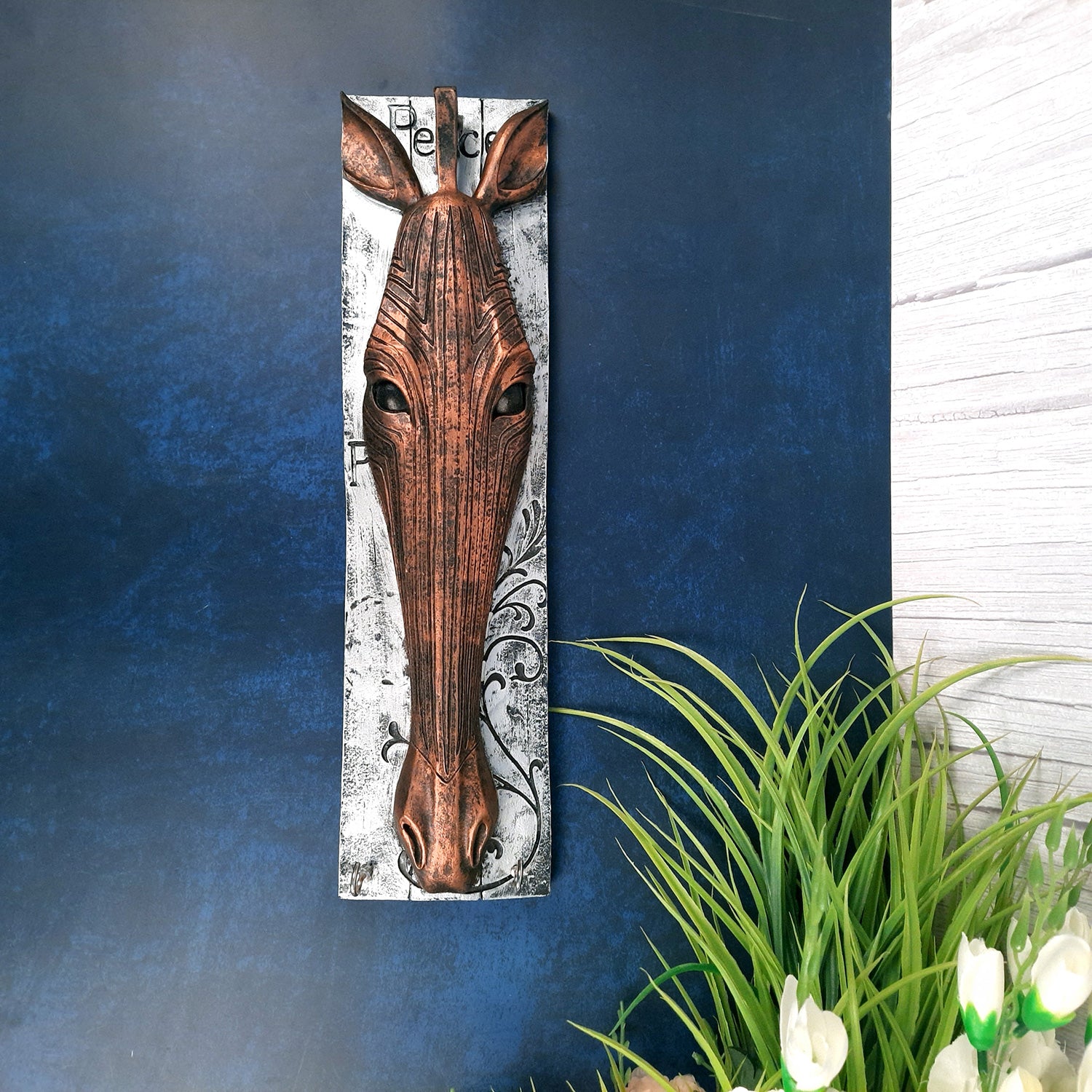 Key Holder Wall Hanging | Key Hook Hanger Stand - Giraffe Design | Keys Organizer - For Home, Entrance, Office Decor & Gifts - 16 Inch (2 Hooks)