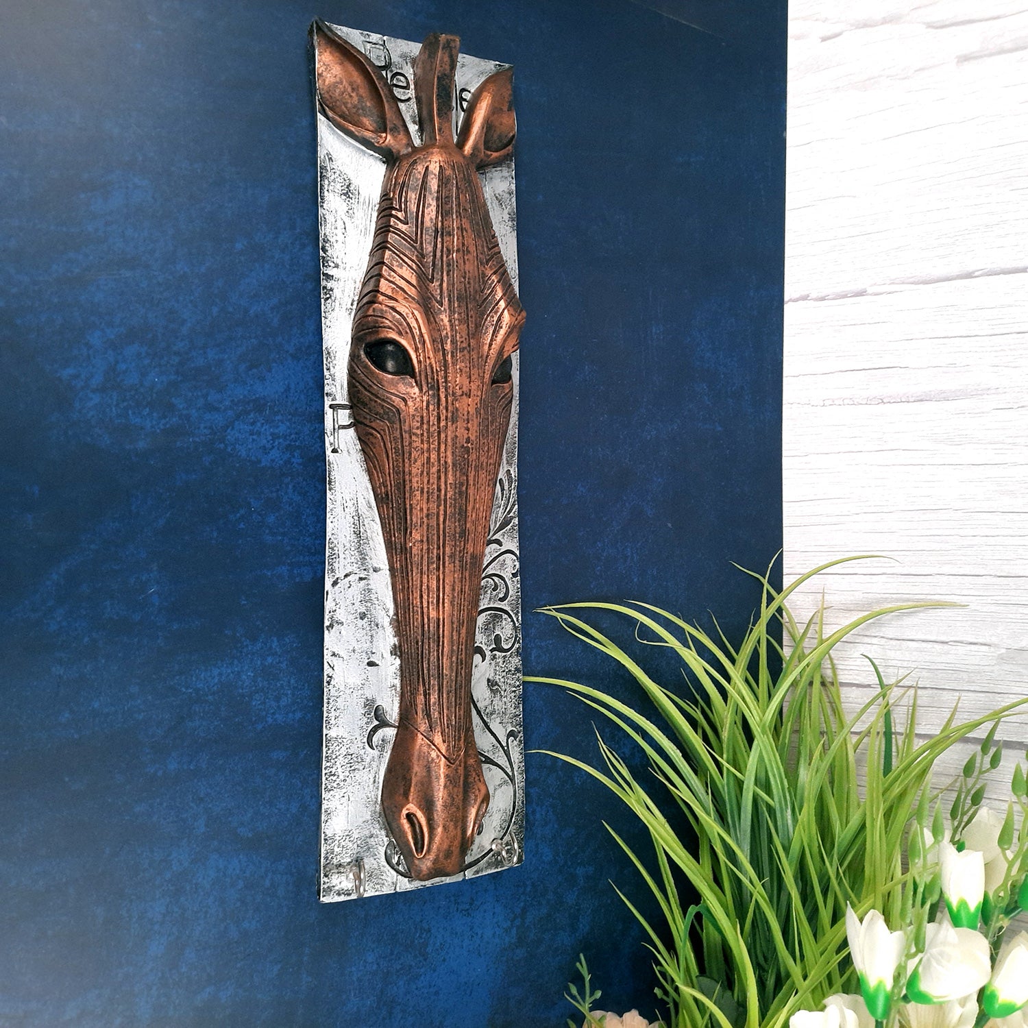 Key Holder Wall Hanging | Key Hook Hanger Stand - Giraffe Design  | Keys Organizer - For Home, Entrance, Office Decor & Gifts - 16 Inch (2 Hooks)
