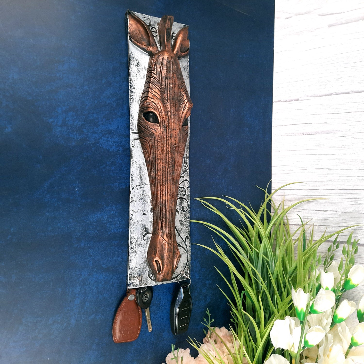 Key Holder Wall Hanging | Key Hook Hanger Stand - Giraffe Design  | Keys Organizer - For Home, Entrance, Office Decor & Gifts - 16 Inch (2 Hooks)
