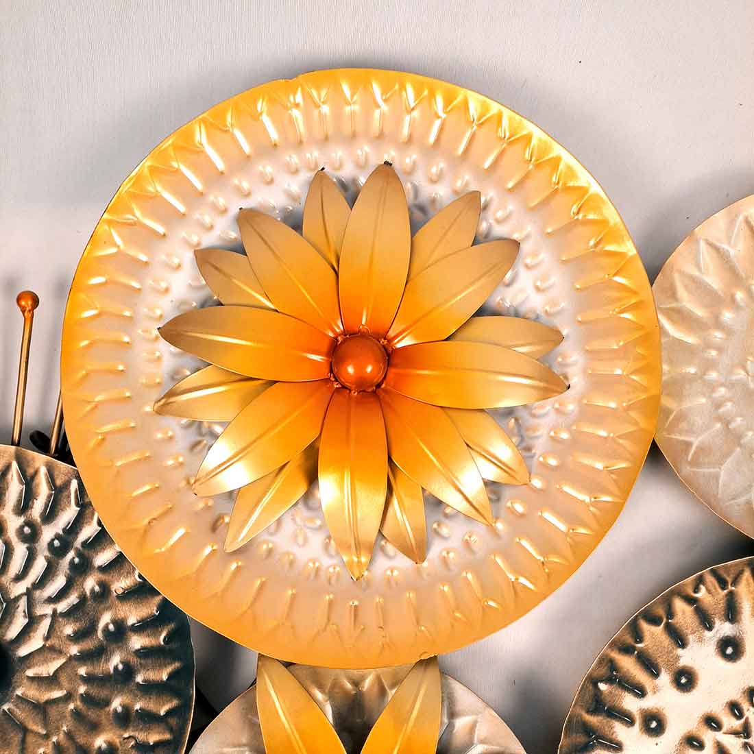 Flower Wall Hanging - Unique Wall Art Decor for Living Room - 21 Inch- Apkamart