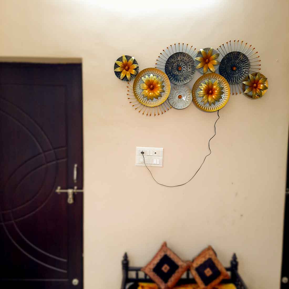 Flower Wall Hanging - Unique Wall Art Decor for Living Room - 21 Inch- Apkamart