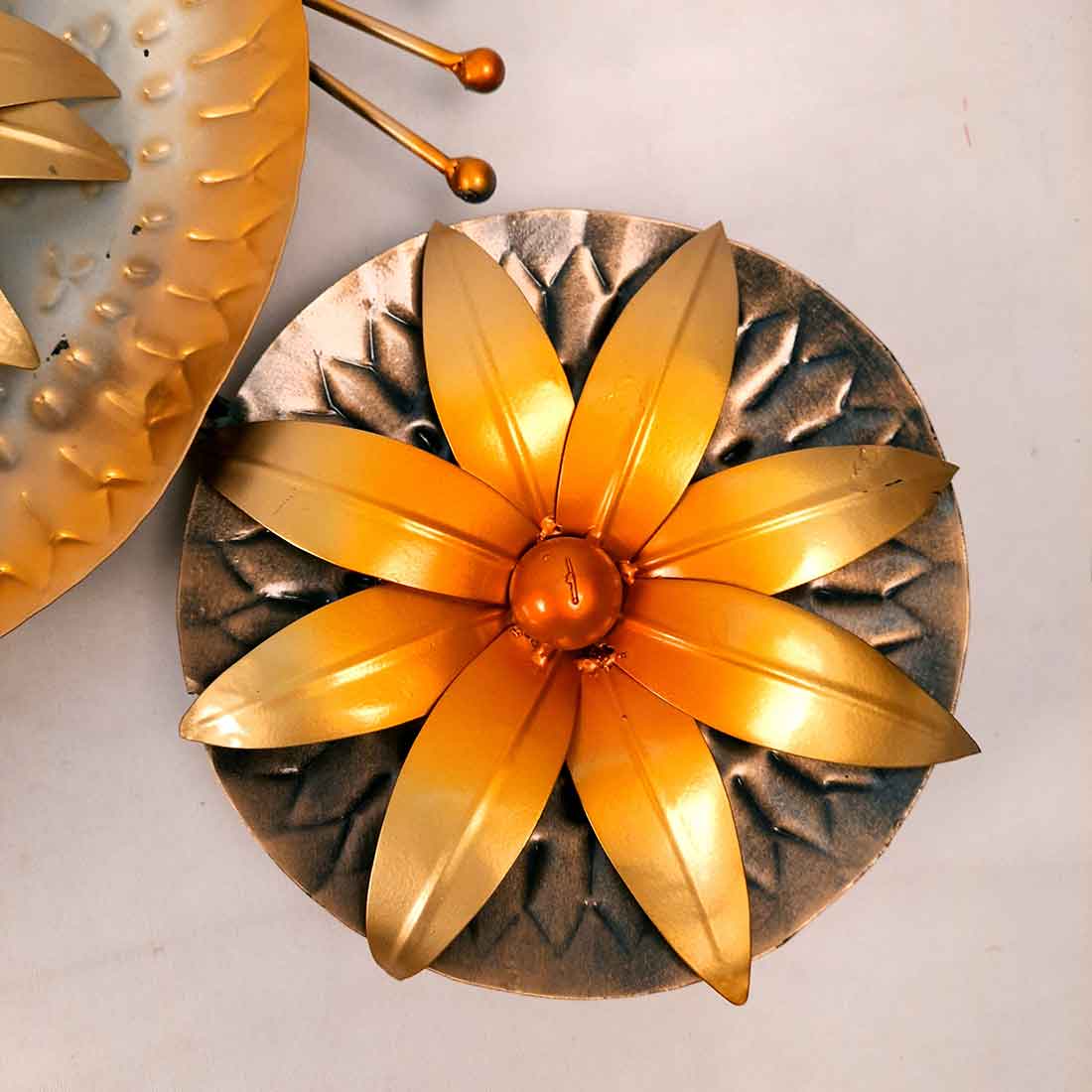 Flower Wall Hanging - Unique Wall Art Decor for Living Room - 21 Inch- Apkamart