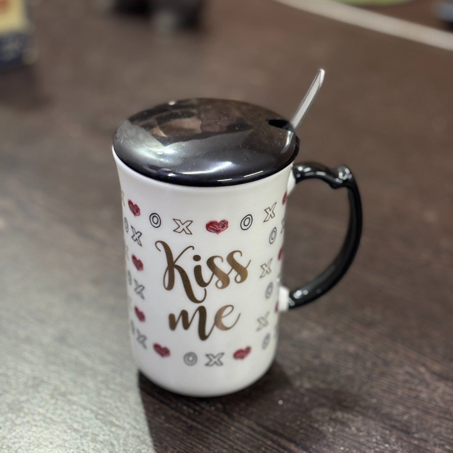 Coffee Mug with Spoon | Kiss Me Design | Premium Tea & Coffee Cup Set for Home & Office | Stylish Ceramic Mug with Handle & Spoon for Hot & Cold Beverages - 400ml - Apkamart