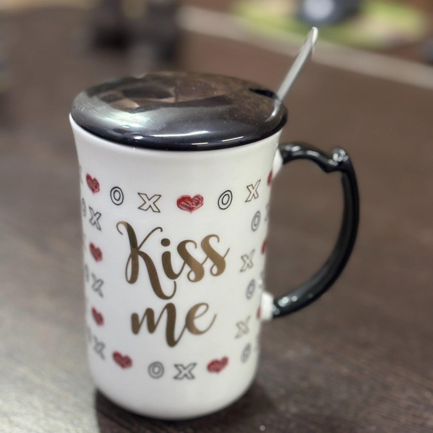 Coffee Mug with Spoon | Kiss Me Design | Premium Tea & Coffee Cup Set for Home & Office | Stylish Ceramic Mug with Handle & Spoon for Hot & Cold Beverages - 400ml - Apkamart