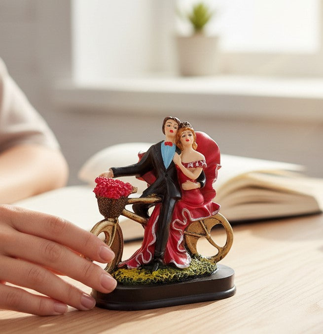 Romantic Couple Showpiece | Love Figurine Decorative Sculpture for Home Décor & Living Room | Valentine, Anniversary & Wedding Gift for Her & Him - 6 Inch - Apkamart