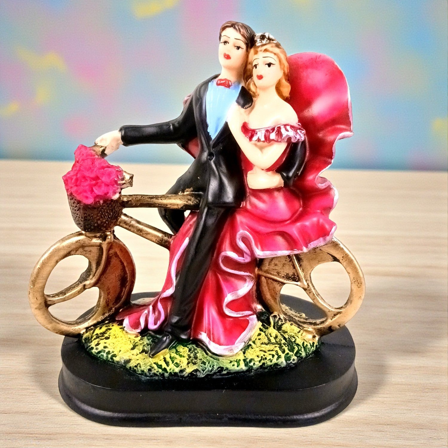 Romantic Couple Showpiece | Love Figurine Decorative Sculpture for Home Décor & Living Room | Valentine, Anniversary & Wedding Gift for Her & Him - 6 Inch - Apkamart