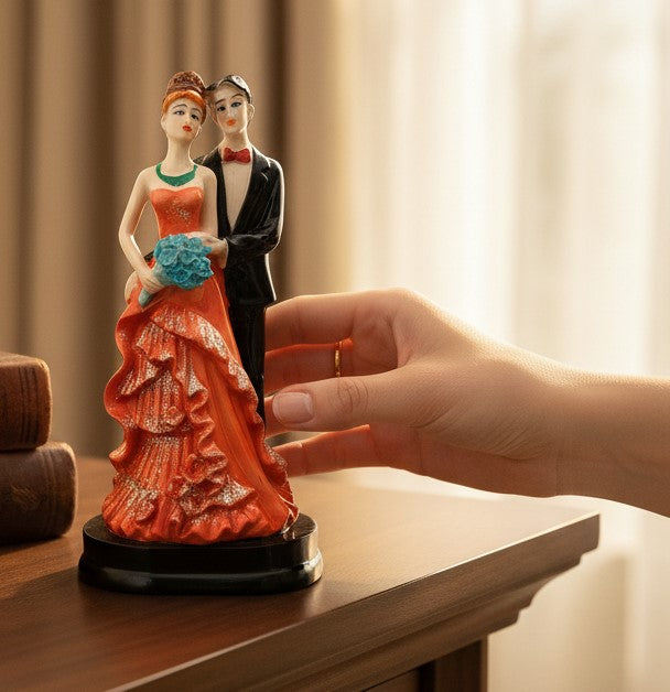 Romantic Couple Showpiece | Love Figurine Decorative Sculpture for Home Décor | Romantic Figurine for Living Room, Bedroom & Gifting - 9 Inch - Apkamart