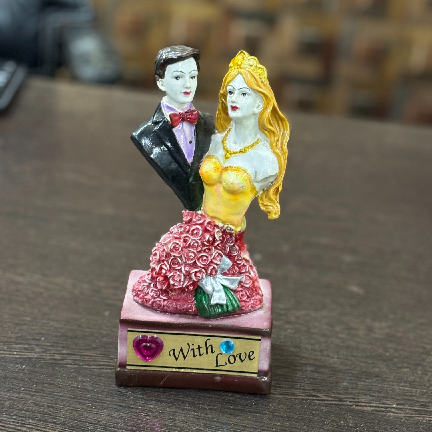 Couple Figurine Showpiece | Romantic Resin Sculpture | Perfect Decorative Gift for Anniversary, Wedding, Valentine’s Day & Home Decor - 10 Inch - Apkamart