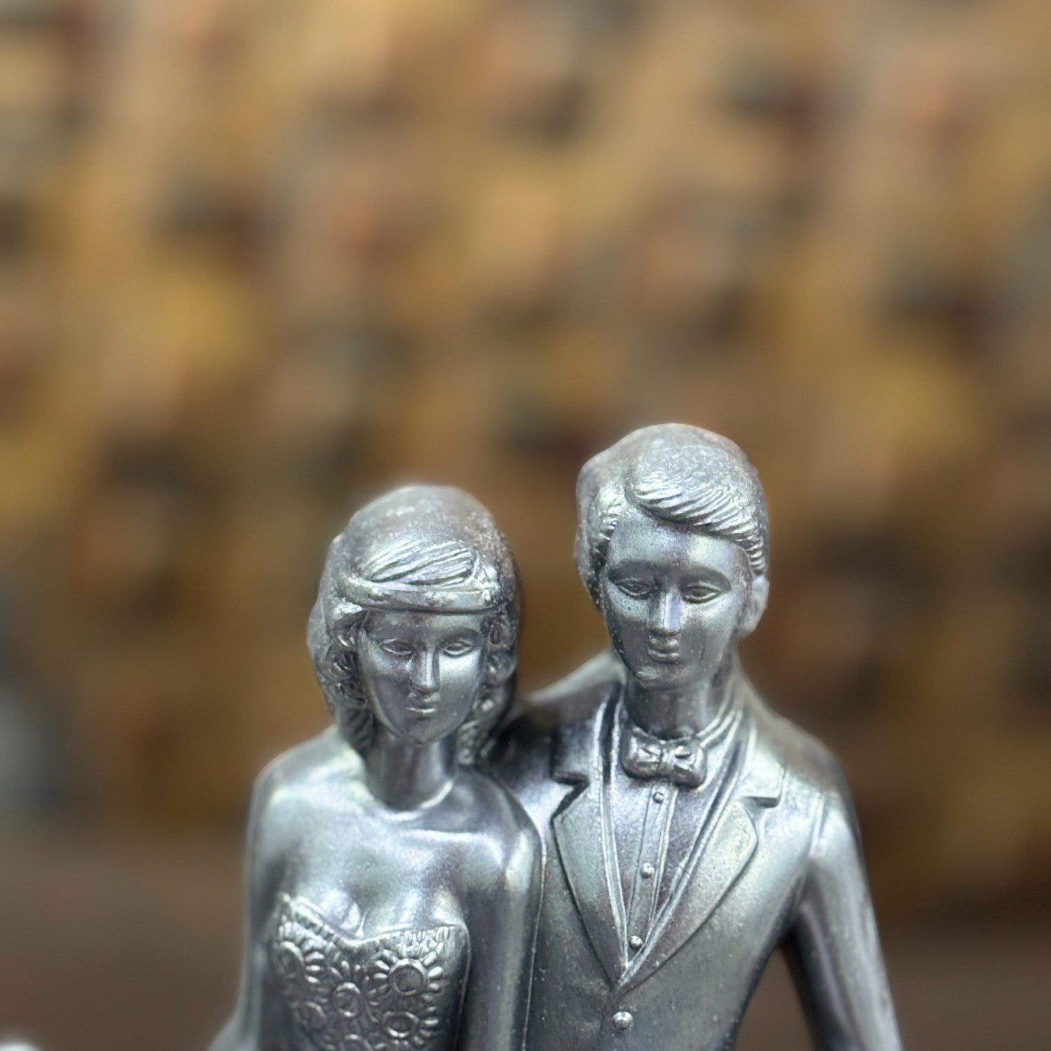 Romantic Couple Showpiece | Romantic Love Figurine | Decorative Plastic Sculpture for Home Decor & Living Room | Perfect Gift for Valentine, Anniversary & Wedding - 9 Inch - Apkamart