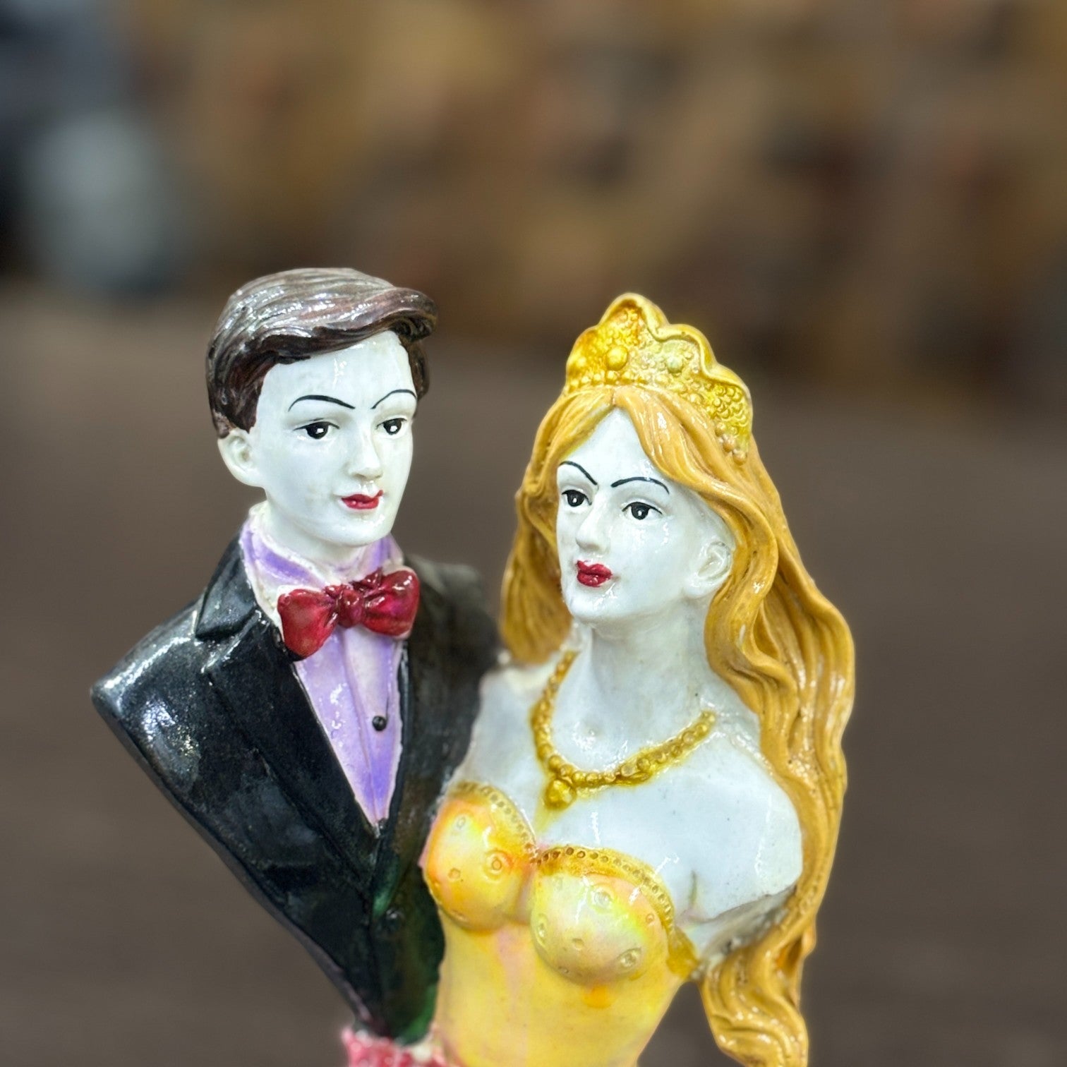 Couple Figurine Showpiece | Romantic Resin Sculpture | Perfect Decorative Gift for Anniversary, Wedding, Valentine’s Day & Home Decor - 10 Inch - Apkamart
