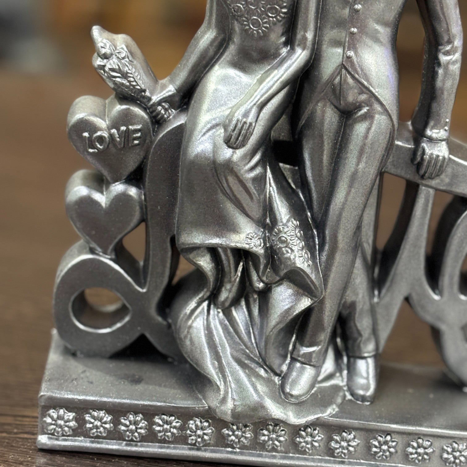 Romantic Couple Showpiece | Romantic Love Figurine | Decorative Plastic Sculpture for Home Decor & Living Room | Perfect Gift for Valentine, Anniversary & Wedding - 9 Inch - Apkamart