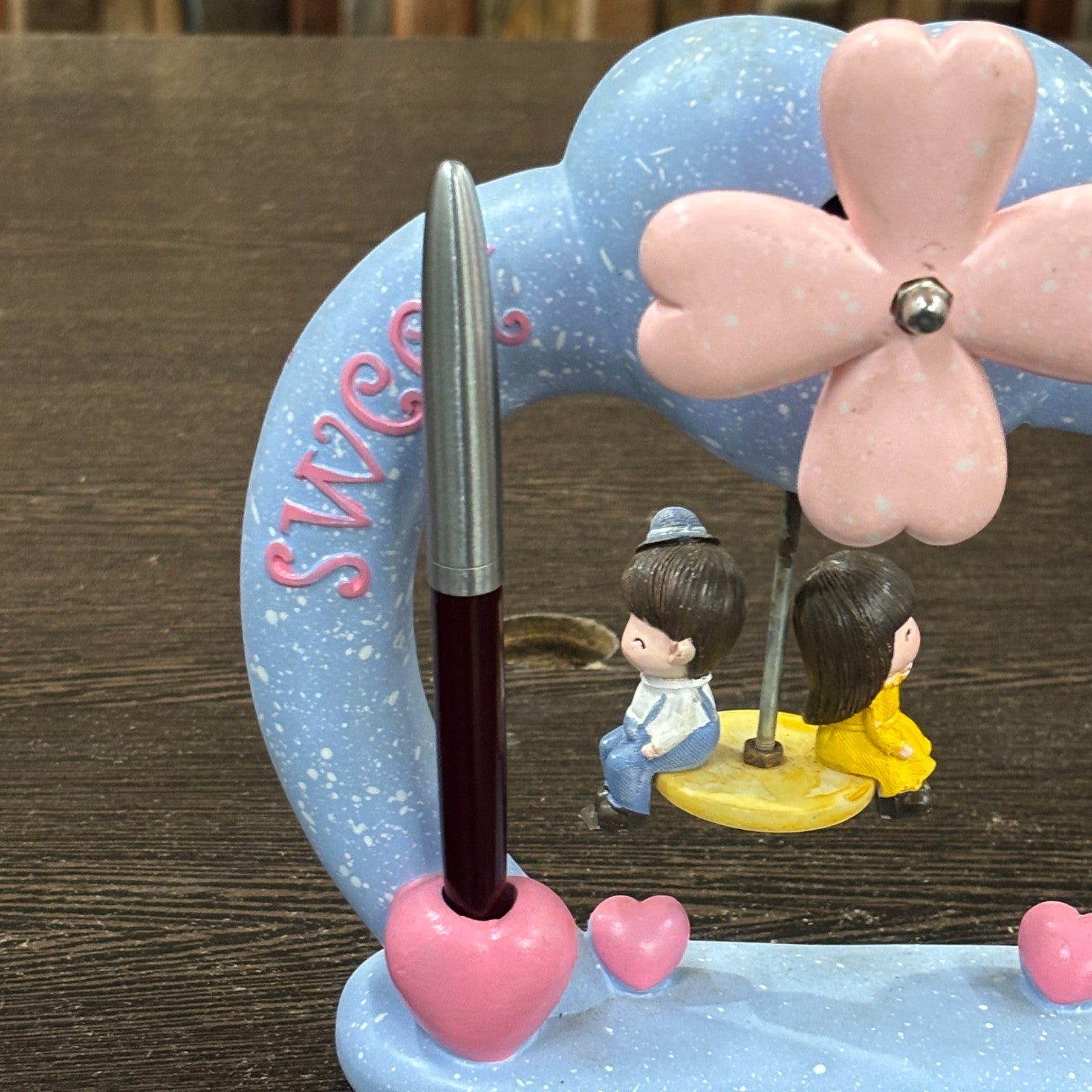 Couple Showpiece | Romantic Love Figurine for Home, Bedroom & Living Room Decor | Decorative Resin Couple Statue for Valentine, Anniversary & Gifting - 7 Inch - Apkamart