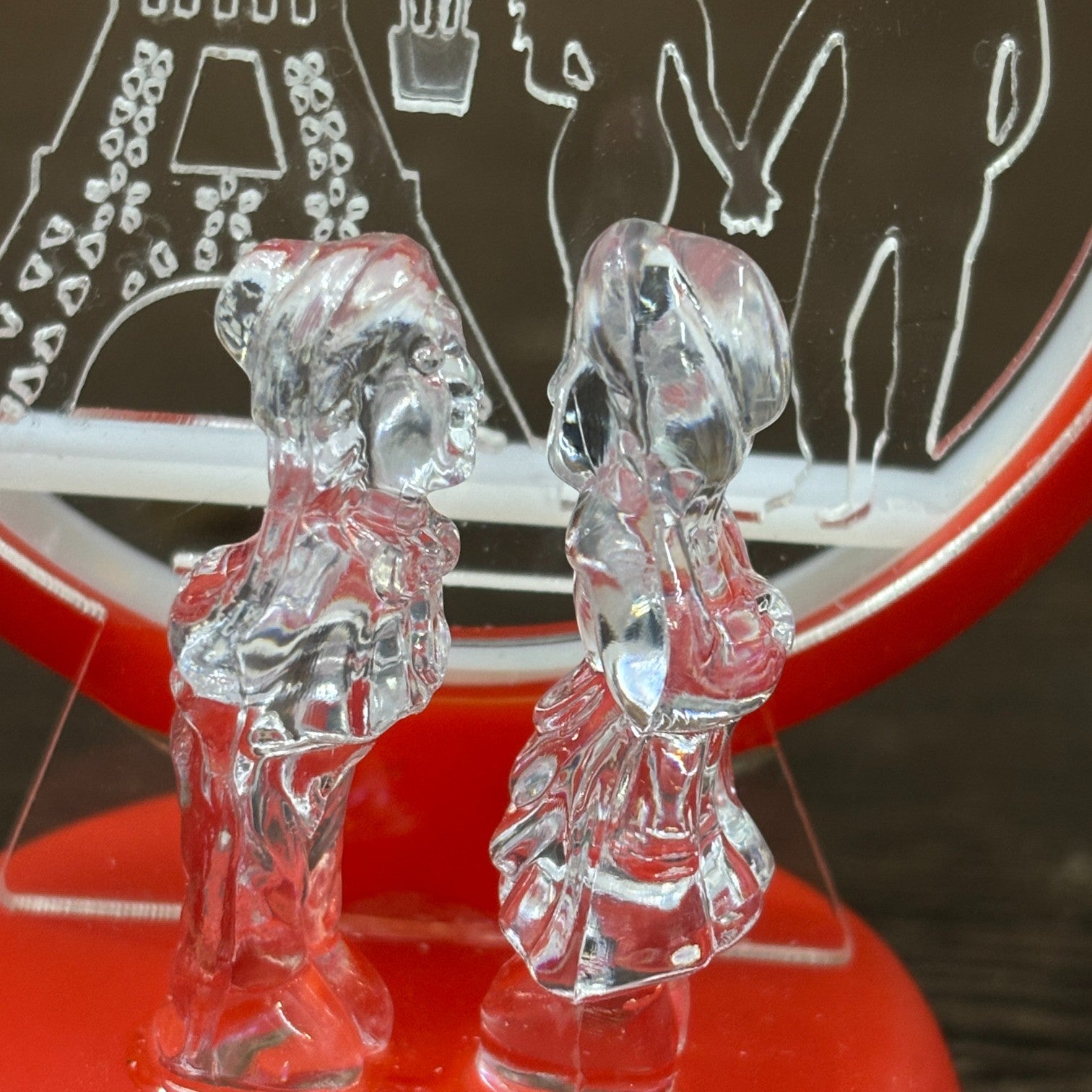 Romantic Couple Showpiece with LED Light | Decorative Love Figurine for Bedroom & Living Room Décor | Valentine, Anniversary & Wedding Gift for Couples - 6 Inch - Apkamart #Style_Design 2