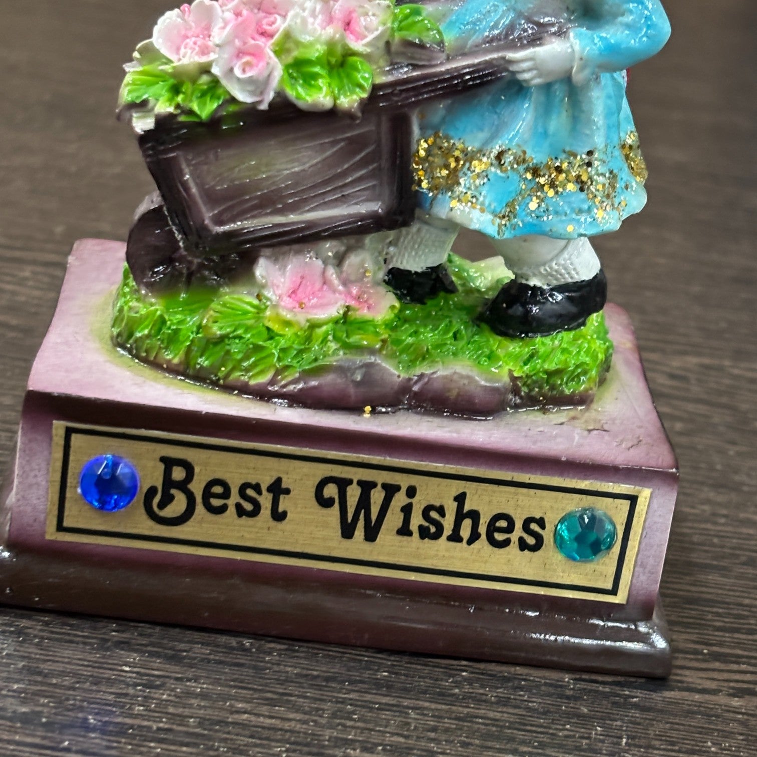 Romantic Couple Figurine | Decorative Resin Statue for Home Decor | Unique Gift Idea for Wedding, Anniversary & Valentine’s Day - 5 Inch - Apkamart