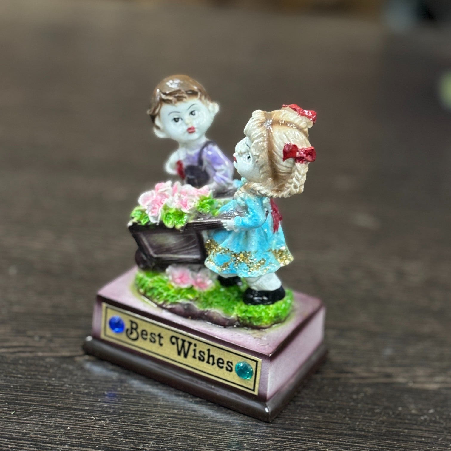 Romantic Couple Figurine | Decorative Resin Statue for Home Decor | Unique Gift Idea for Wedding, Anniversary & Valentine’s Day - 5 Inch - Apkamart