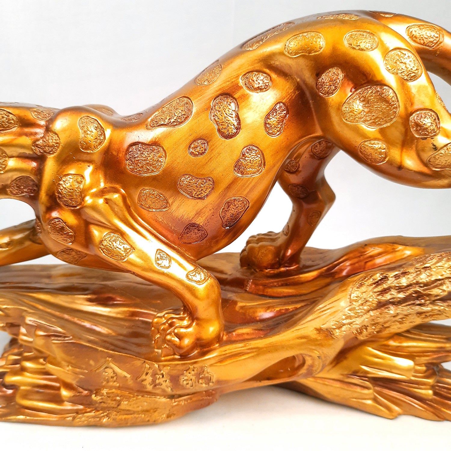 Panther Jaguar Showpiece | Decorative Cheetah Statue | Animal Figurines Sculpture - for Home Decor Living Room Bedroom Table Top Decoration & Gifts - 23 Inch - Apkamart #Color_Brown