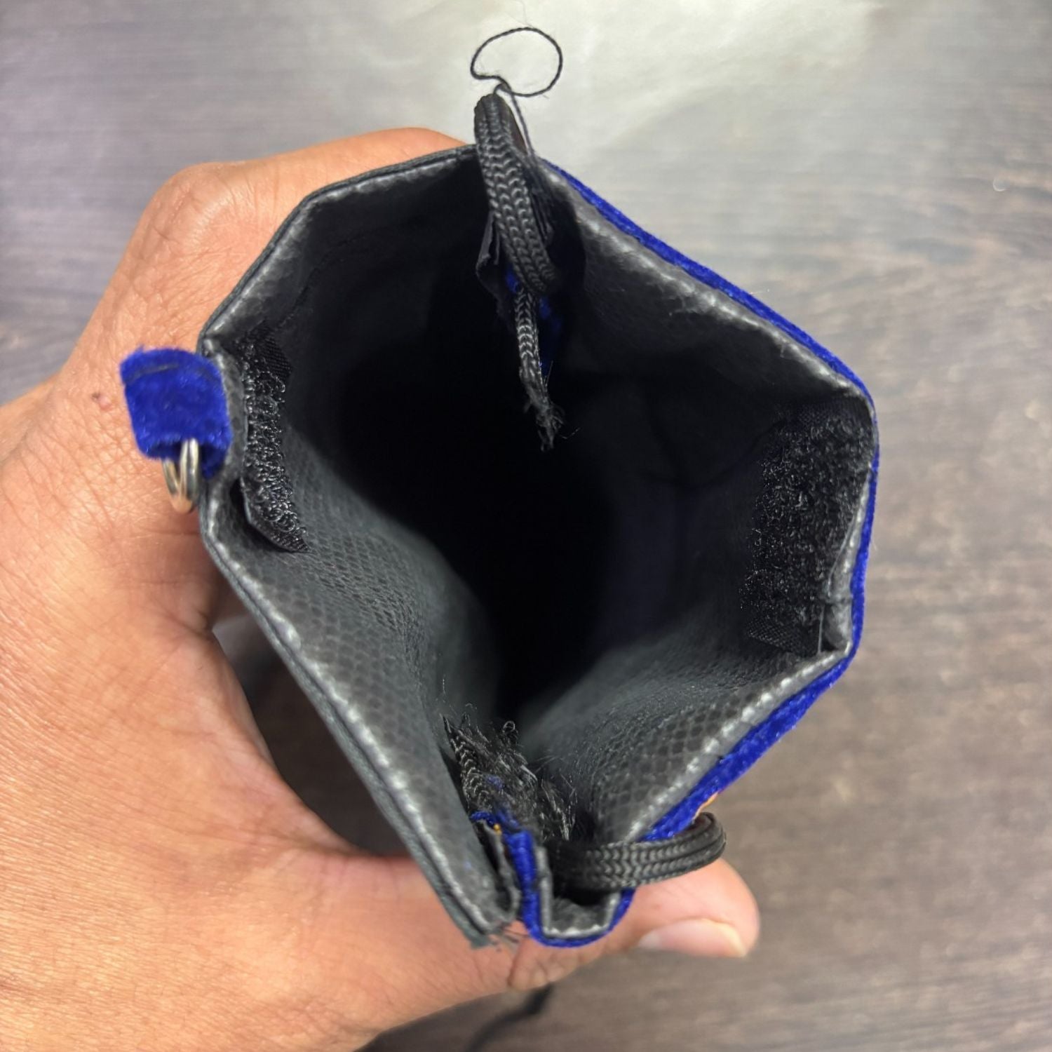 Mobile Pouch Bag for Women Stylish Phone Pouch Lightweight Ladies Shoulder Purse Compact Mobile Holder for Travel Shopping Daily Use Office Outdoor and Casual Wear - 6 Inch - Apkamart