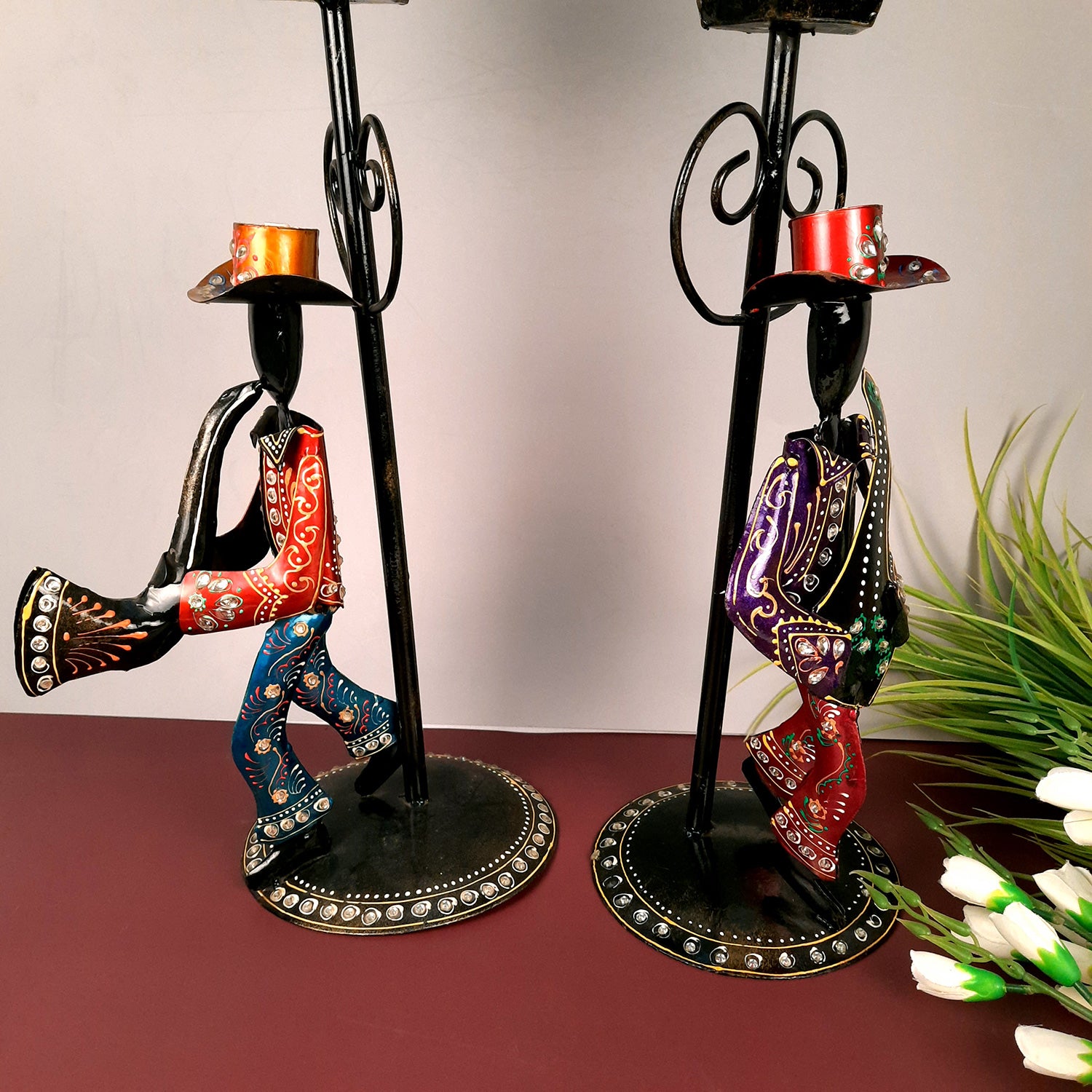 Showpiece Set - Musician Playing Musical Instrument Under Lamp Post | Handicraft Figurines With Kundan Work - For Table, Living Room, Bedroom & TV Unit | Big Show Piece For Office Desk & Gifts- 22 Inch (Set of 2) - apkamart