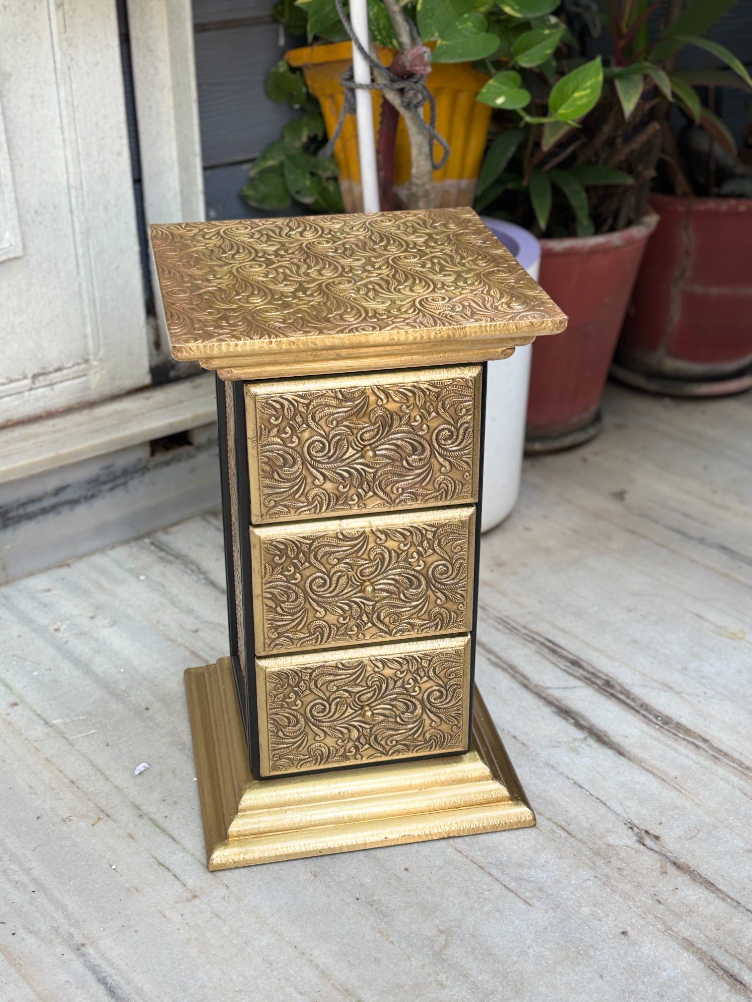 Pillar 3 Drawers Side Table | Traditional Wooden Design Table for Living Room, Bedroom & Office | Decorative Accent Furniture & Showpiece Stand - 18 Inch - Apkamat