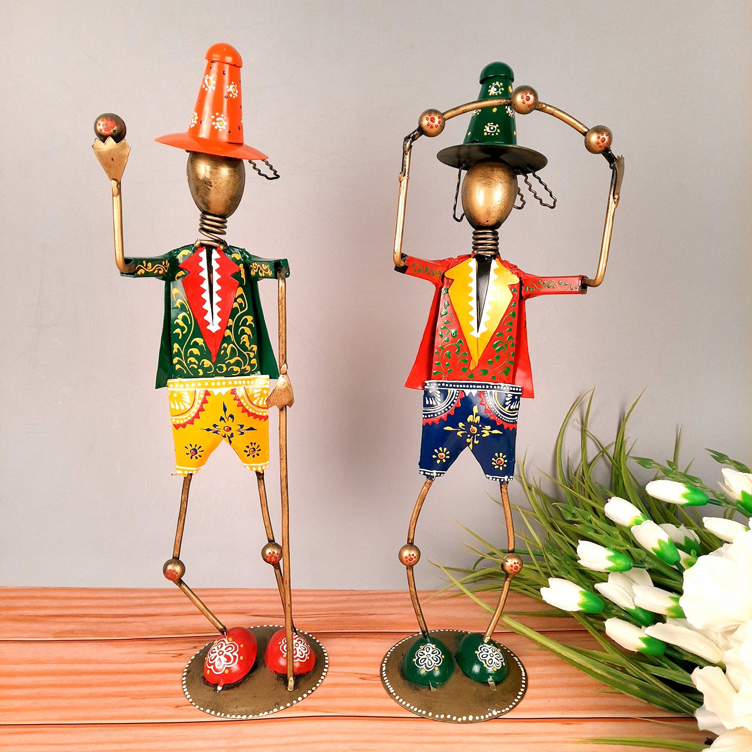 Showpiece - Circus Joker Juggling Balls Design | Decorative Figurines - For Home, Table, Living Room & TV Unit | Show Piece For Office Desk & Gifts- 18 Inch - Apkamart #Style_Design 1 - Pack of 2