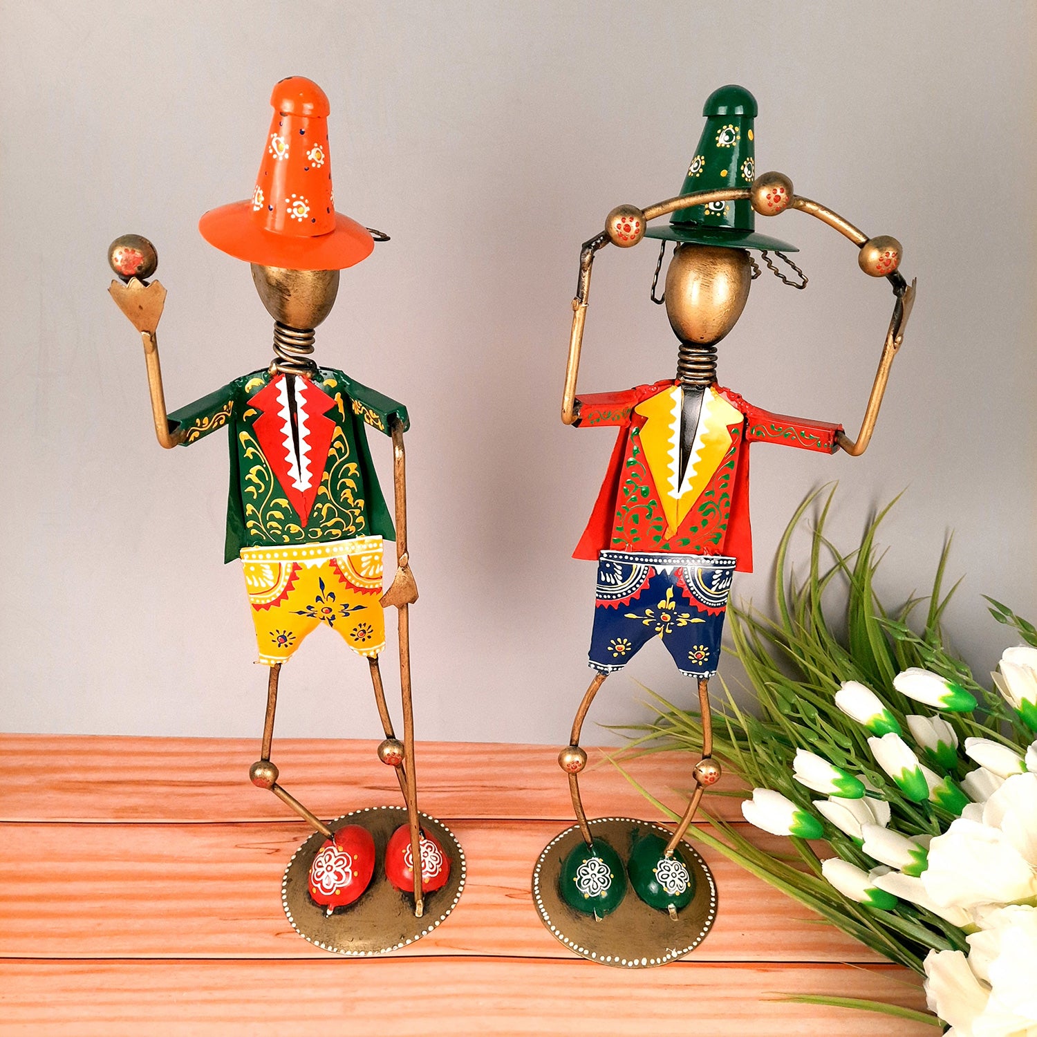 Showpiece - Circus Joker Juggling Balls Design | Decorative Figurines - For Home, Table, Living Room & TV Unit | Show Piece For Office Desk & Gifts- 18 Inch - Apkamart #Style_Design 1 - Pack of 2