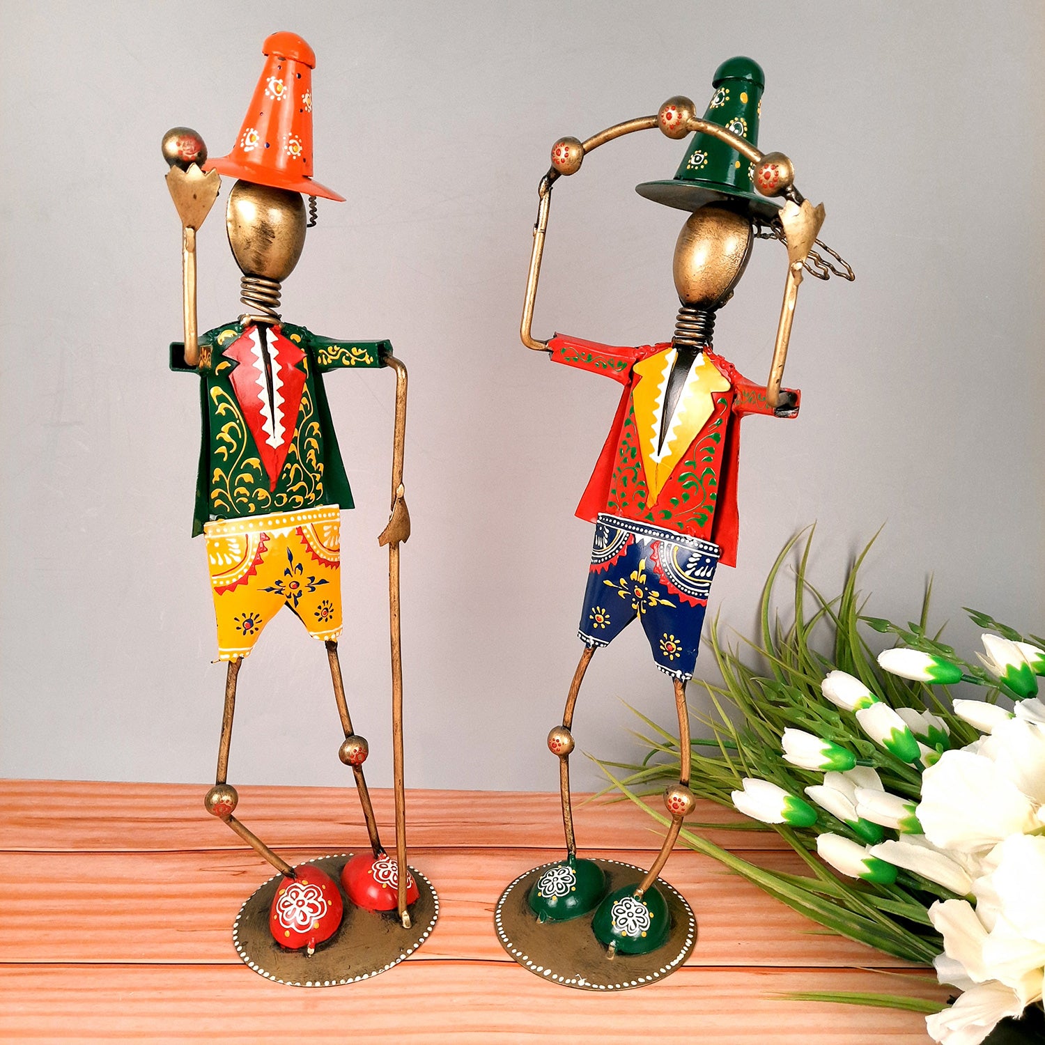 Showpiece - Circus Joker Juggling Balls Design | Decorative Figurines - For Home, Table, Living Room & TV Unit | Show Piece For Office Desk & Gifts- 18 Inch - Apkamart #Style_Design 1 - Pack of 2