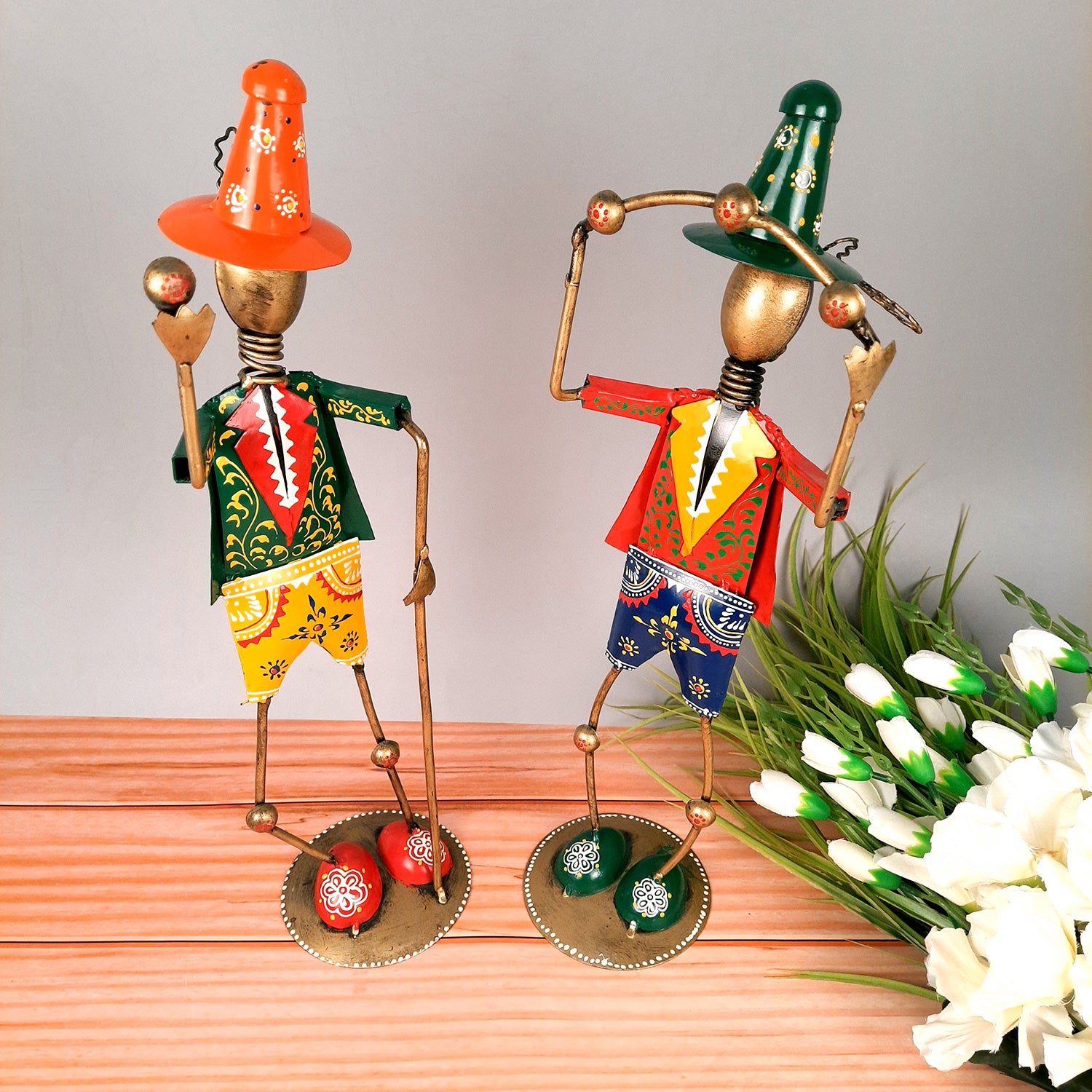 Showpiece - Circus Joker Juggling Balls Design | Decorative Figurines - For Home, Table, Living Room & TV Unit | Show Piece For Office Desk & Gifts- 18 Inch - Apkamart #Style_Design 1 - Pack of 2