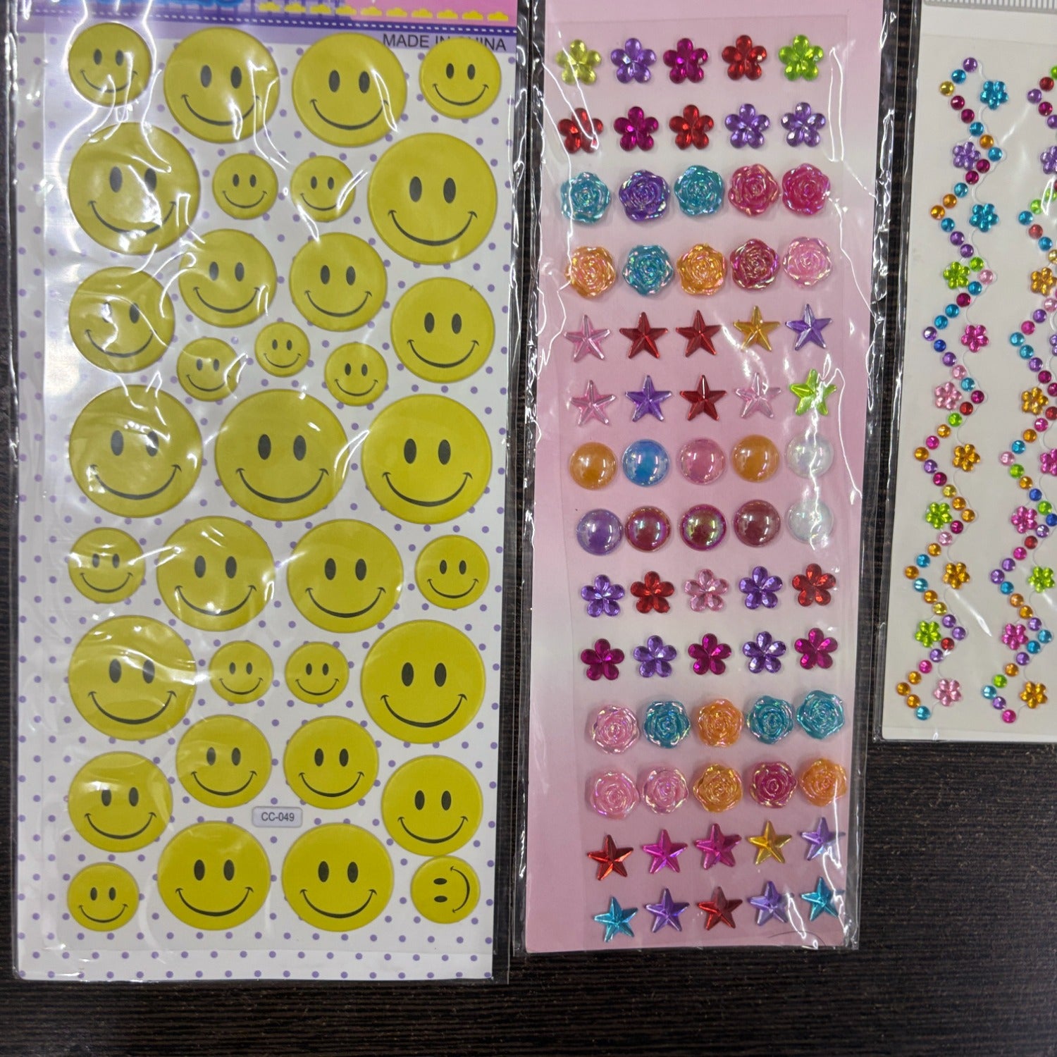 3D Sticker Pack for Kids | Fun Smile & Flower Design 3D Sticker Set for Craft DIY Scrapbooking School Project & Art Activities