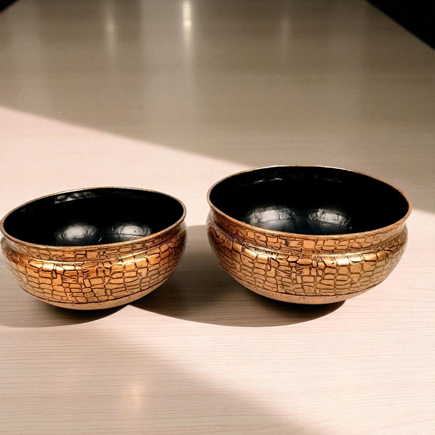 Urli Set | Decorative Basket | Multipurpose Bowl for Fruit, Keys, Jewelry & Home Decor | Handcrafted Metal Urli Bowl Set - 7 Inch (Set Of 2) - Apkamart #Style_Design 1