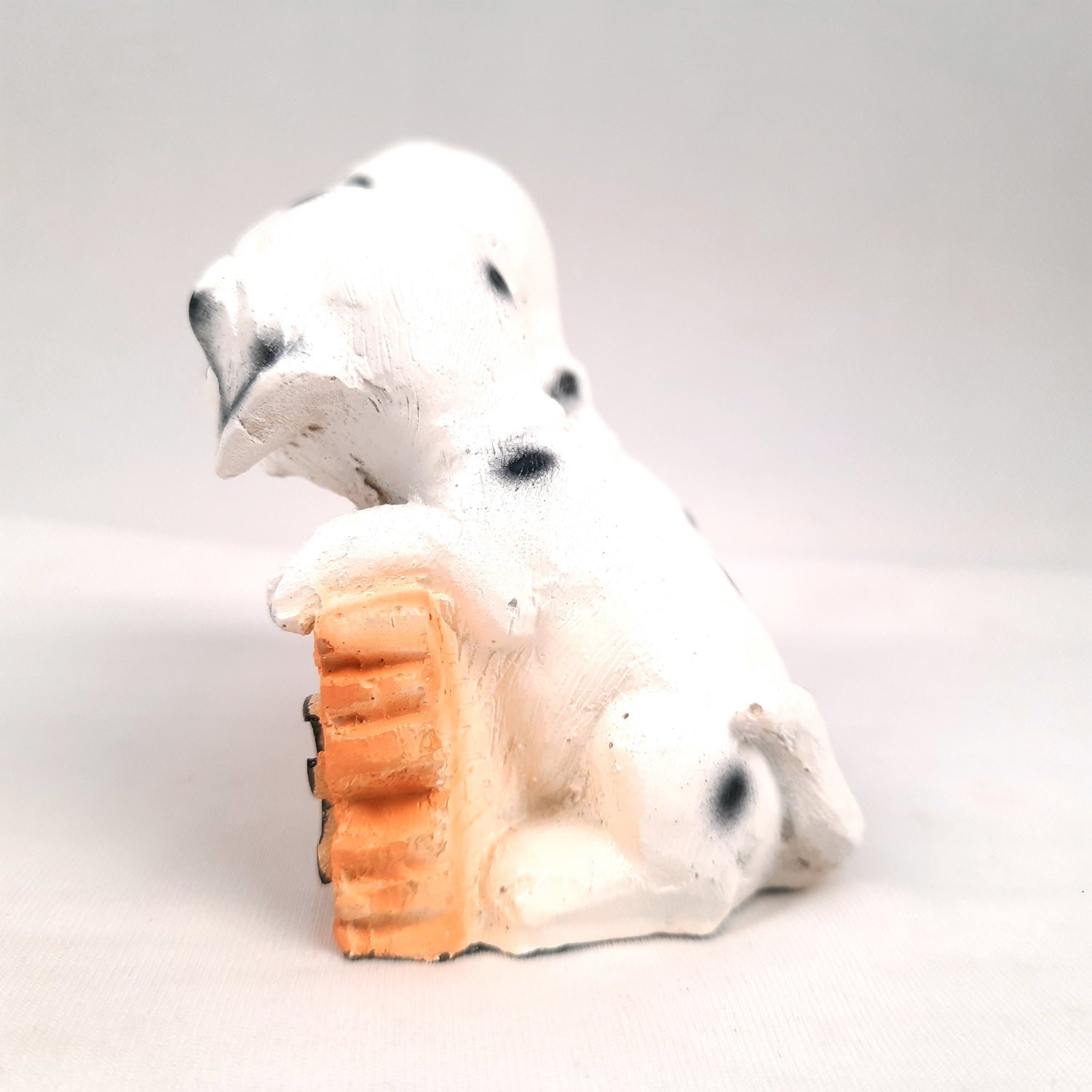 Welcome Dog Showpiece Statue | Animal Figurine - for Door, Entrance, Living Room, Kitchen Decor, House Warming Gifts - 6 Inch - Apkamart #Style_Design 1