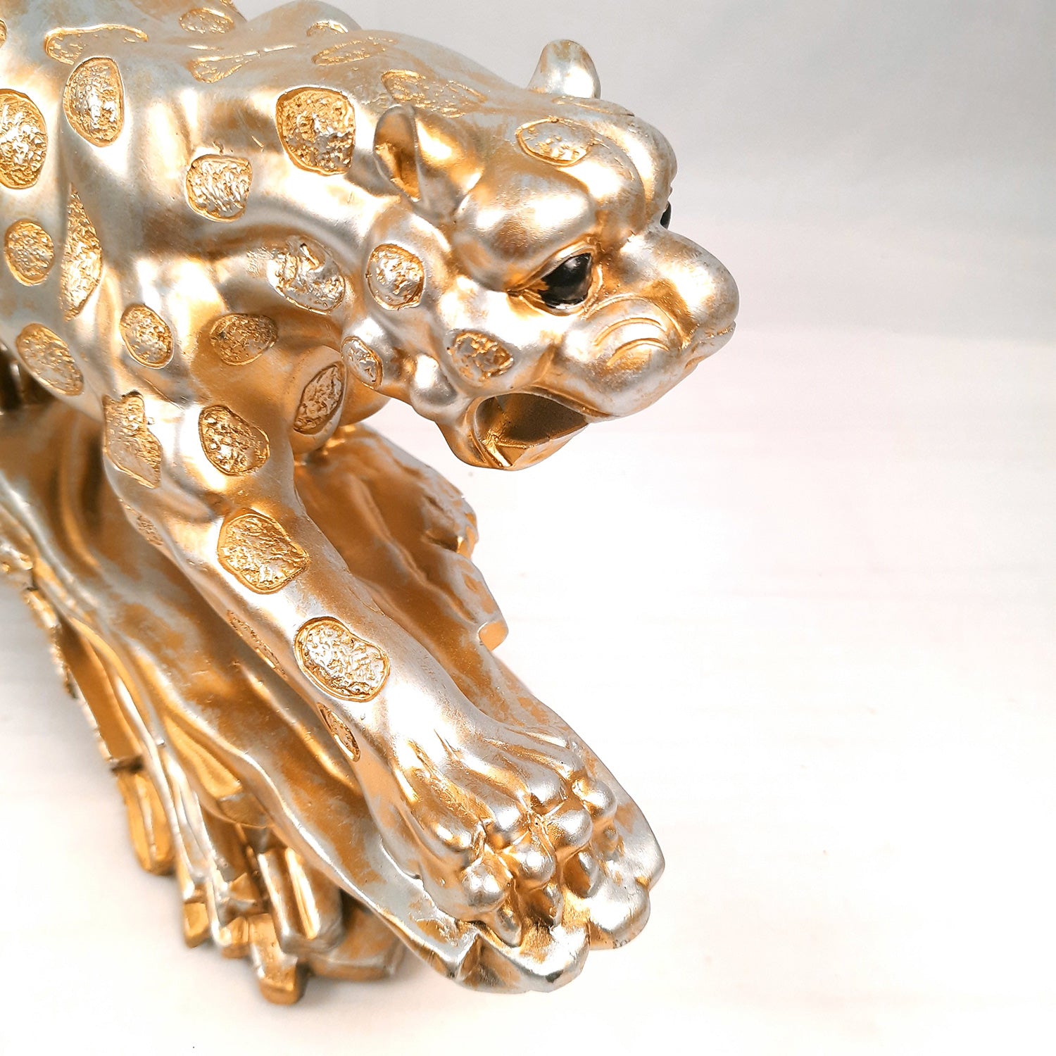 Panther Jaguar Showpiece | Decorative Cheetah Statue | Animal Figurines Sculpture - for Home Decor Living Room Bedroom Table Top Decoration & Gifts - 23 Inch - Apkamart #Color_Golden