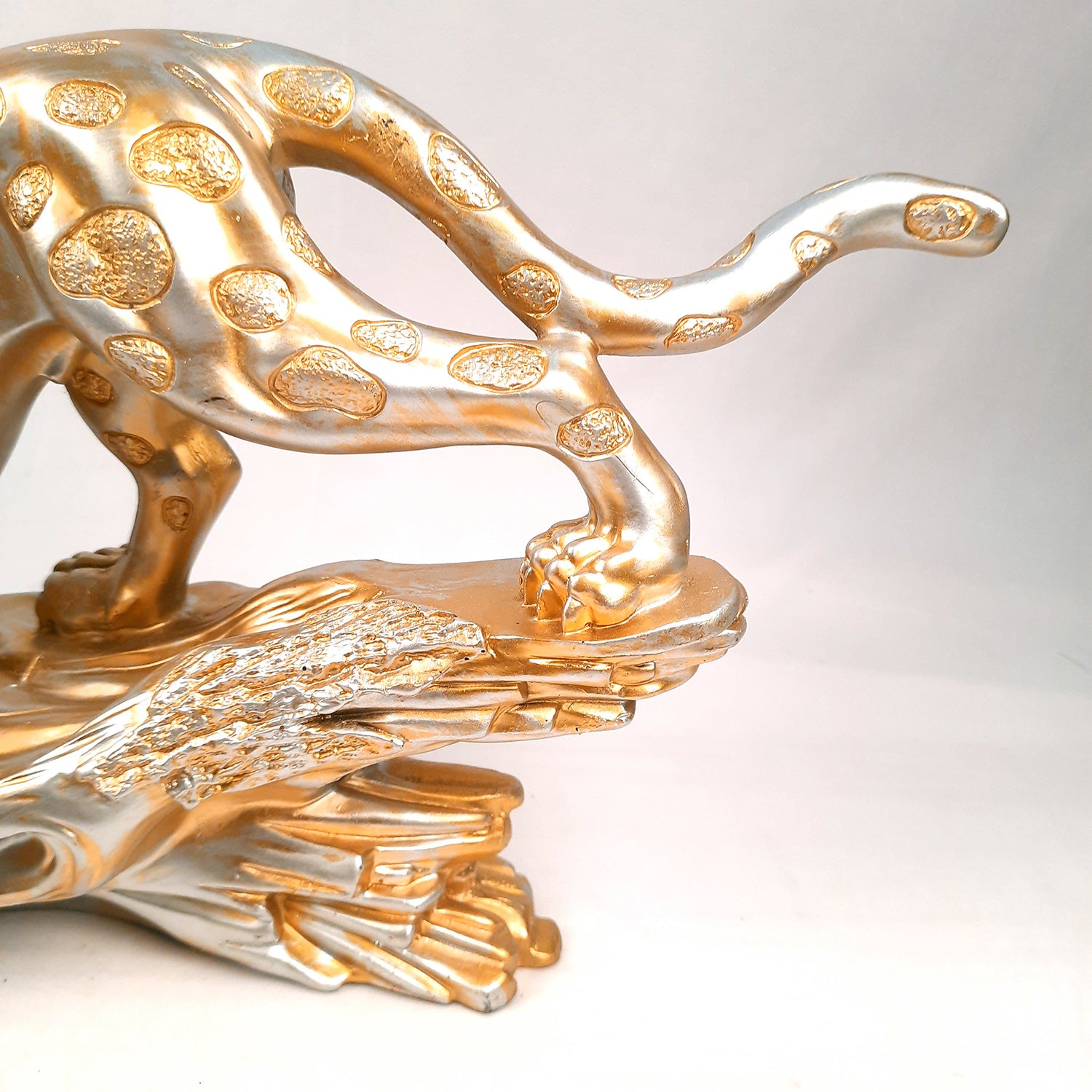 Panther Jaguar Showpiece | Decorative Cheetah Statue | Animal Figurines Sculpture - for Home Decor Living Room Bedroom Table Top Decoration & Gifts - 23 Inch - Apkamart #Color_Golden