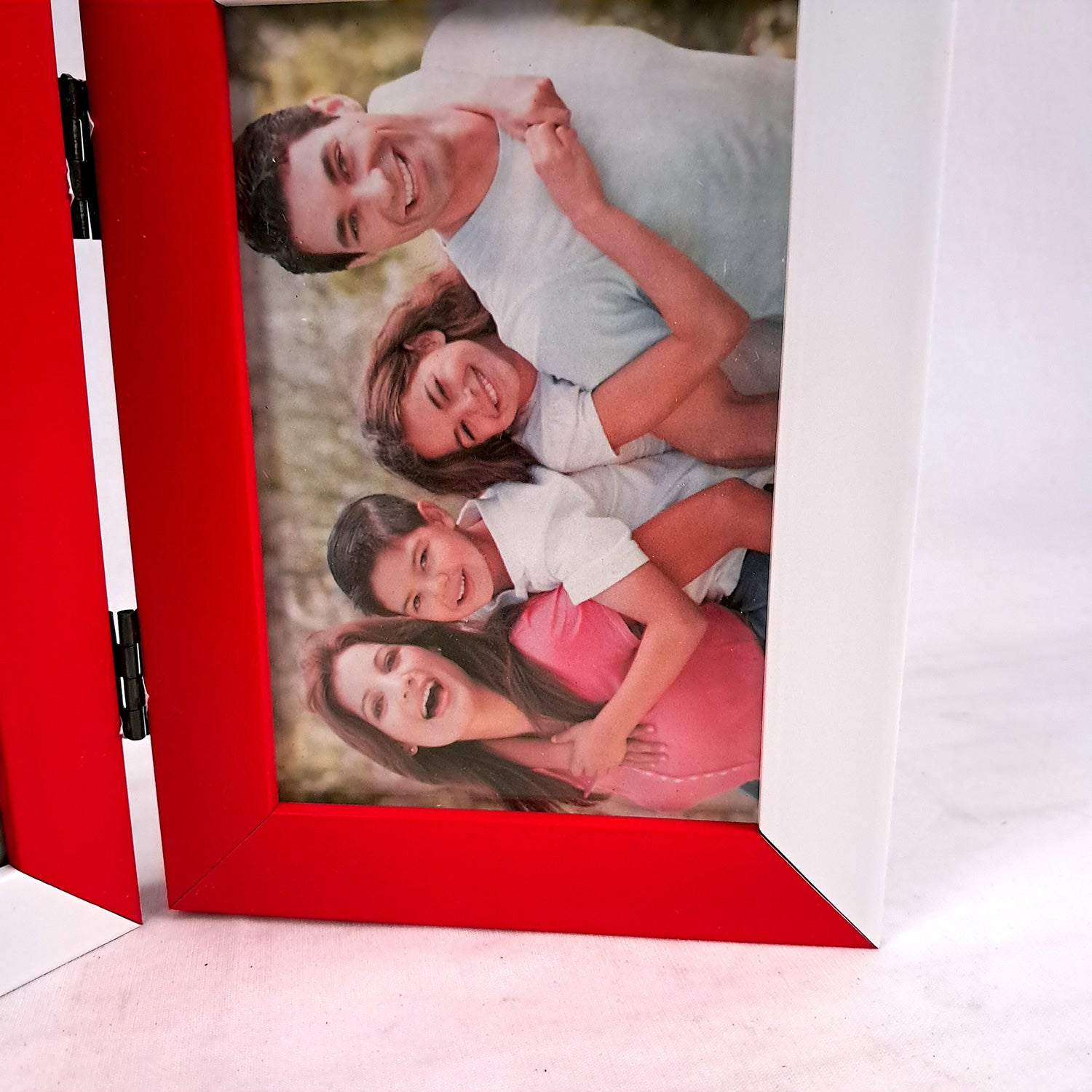 Table Photo Frame | Designer Picture Frames For Home Decor, Office Desk, Bedroom & Living Room - apkamart #Style_Design 2