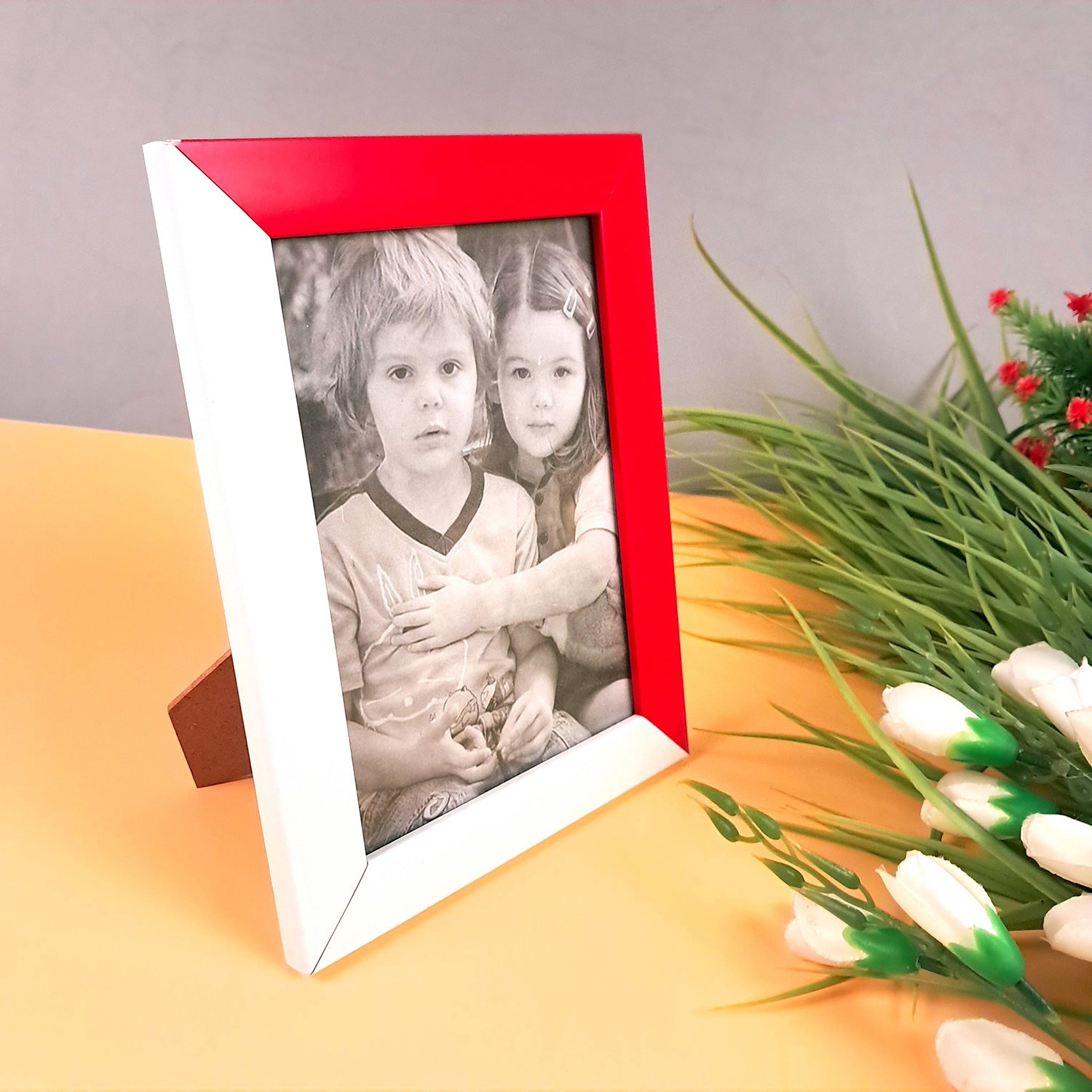 Table Photo Frame | Designer Picture Frames For Home Decor, Office Desk, Bedroom & Living Room - apkamart #Style_Design 1