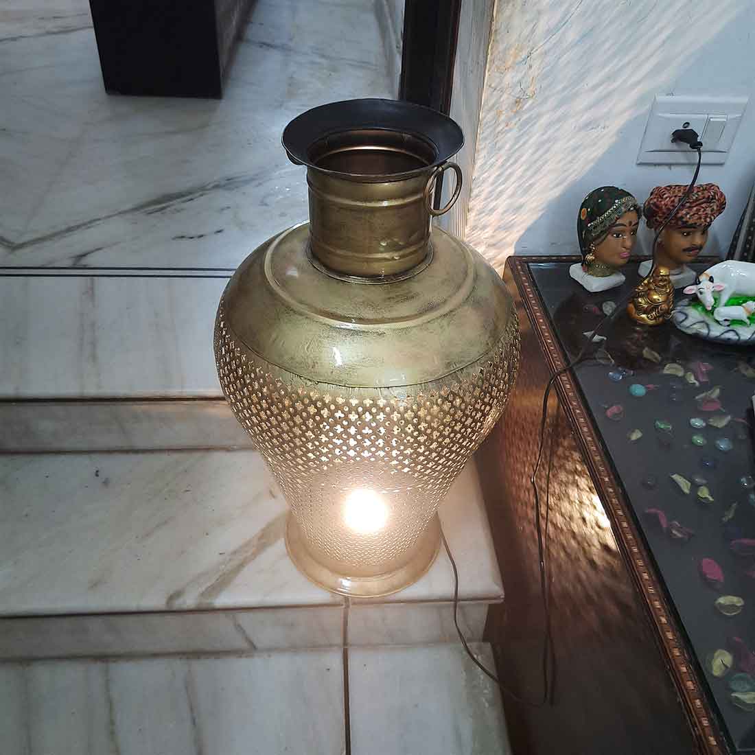 Beautiful LED Vase | Big Showpieces for Living Room - 20 Inch - ApkaMart