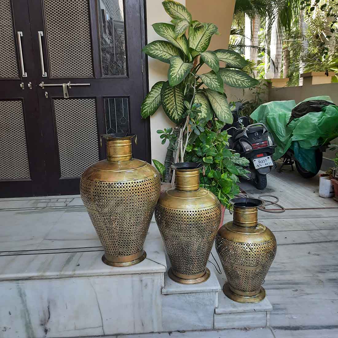 Vintage LED Pot - Antique Showpiece - For Table Decor & Gifts - 26 Inch - ApkaMart