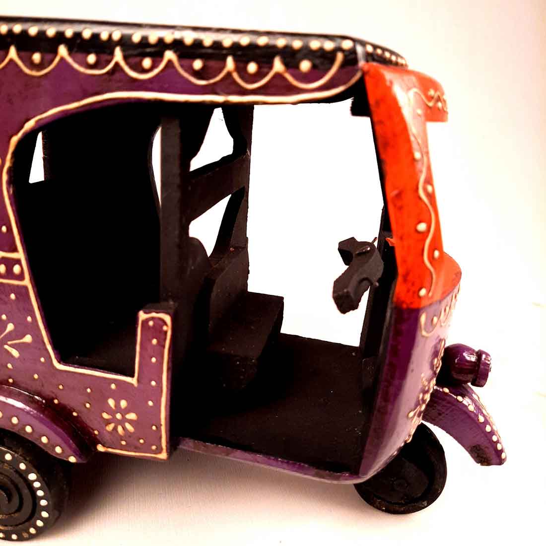Auto Showpiece | Unique Showpiece for Living Room - 7 Inch - ApkaMart